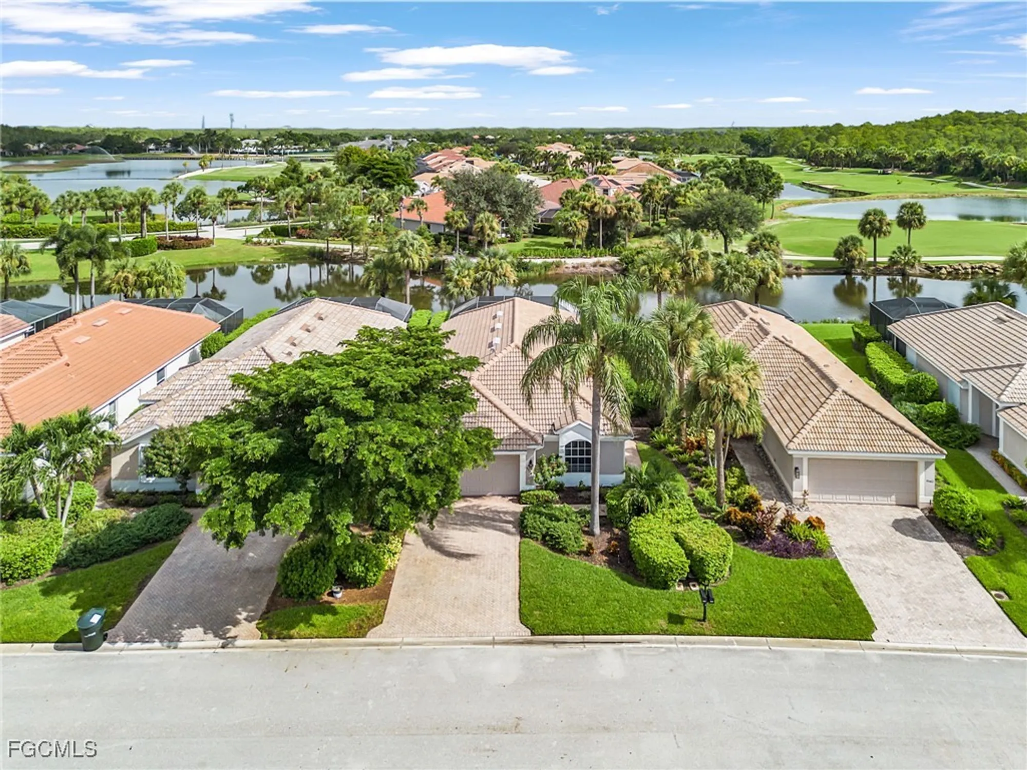 Property Slideshow image 3 of 47 | 9544 hemingway ln, Fort Myers, FL, 33913
