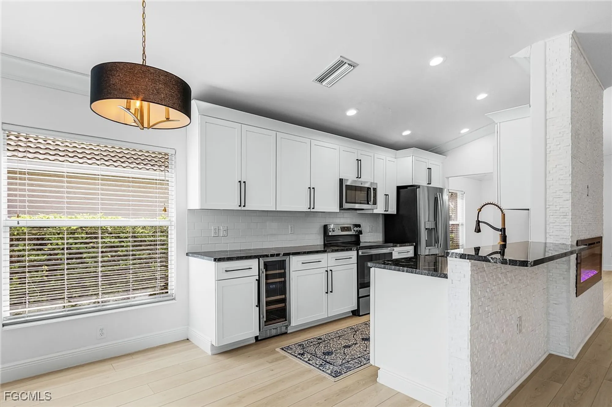 Property Slideshow image 4 of 47 | 9544 hemingway ln, Fort Myers, FL, 33913