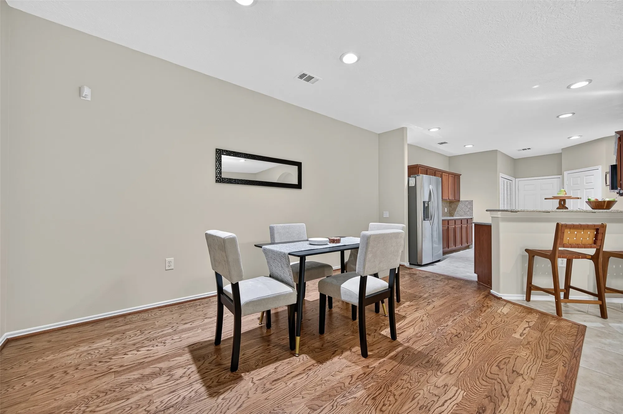 Property Slideshow image 11 of 25 | 5347 greenbrae ln, Katy, TX, 77494