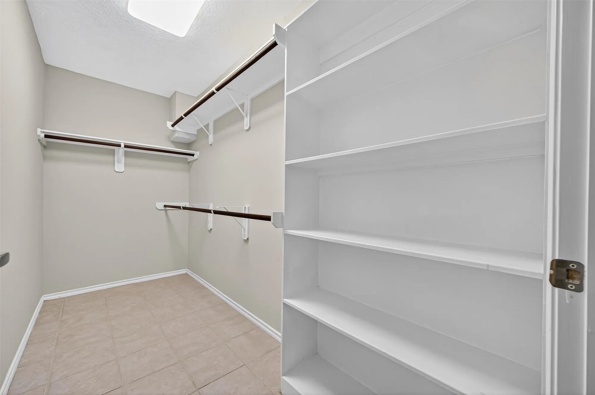 Property Slideshow image 21 of 25 | 5347 greenbrae ln, Katy, TX, 77494