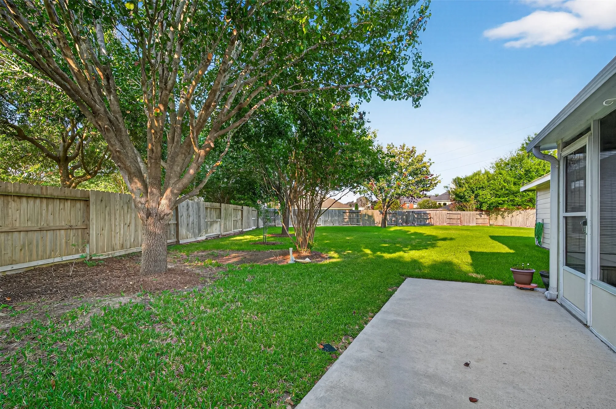 Property Slideshow image 23 of 25 | 5347 greenbrae ln, Katy, TX, 77494