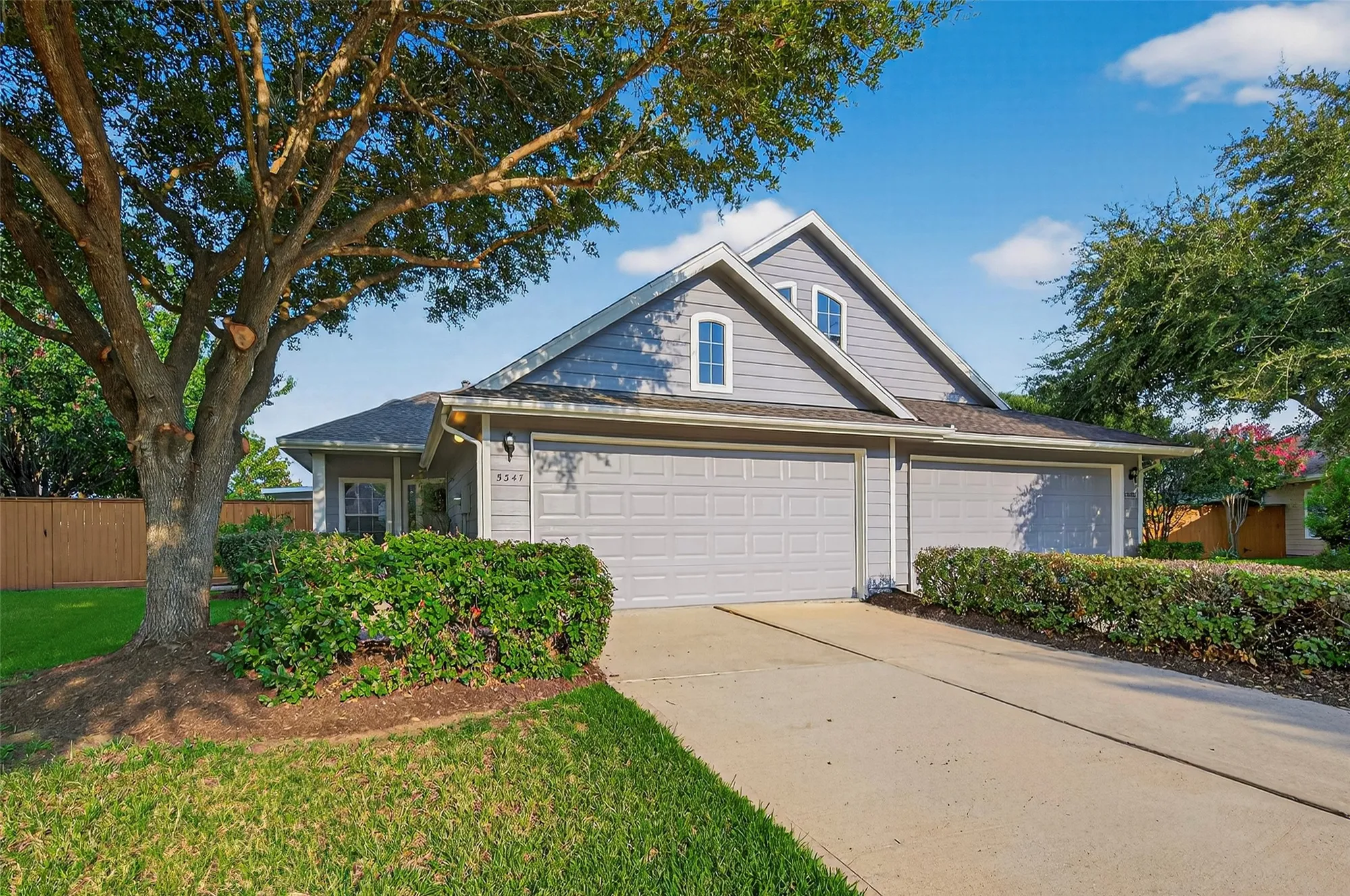 Property Slideshow image 3 of 25 | 5347 greenbrae ln, Katy, TX, 77494