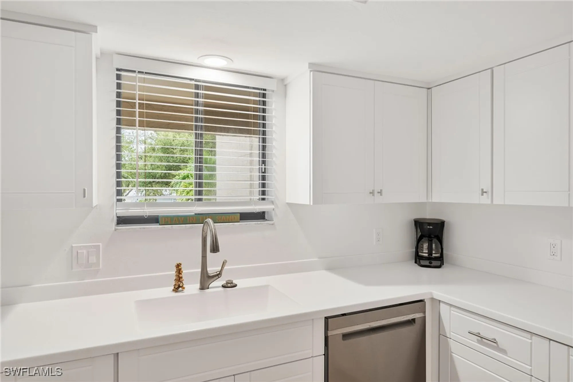 Property Slideshow image 10 of 48 | 801 islamorada blvd apt 22b, Punta Gorda, FL, 33955