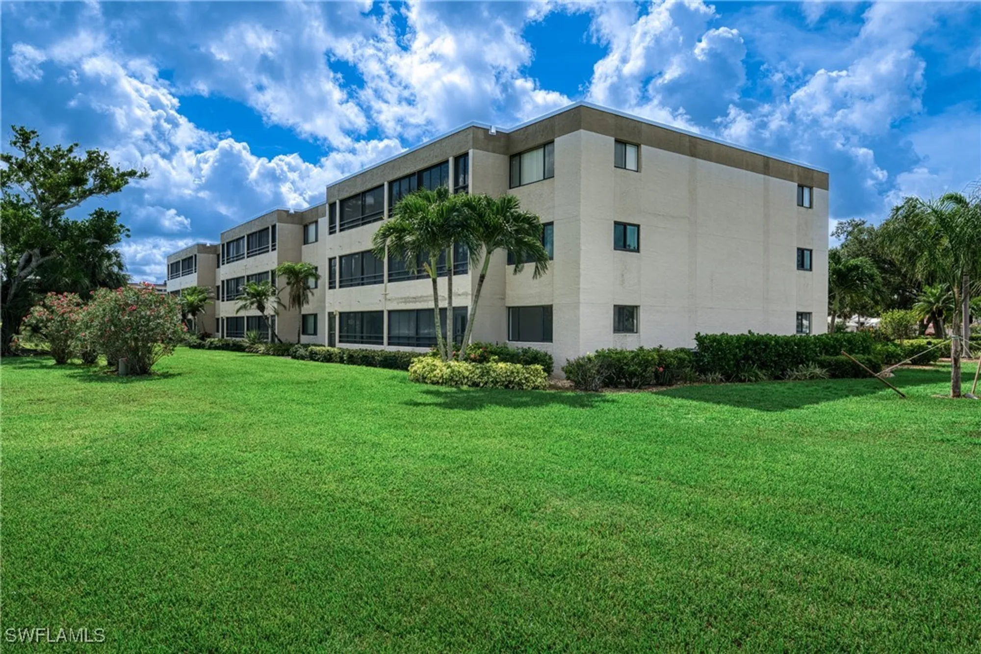 Property Slideshow image 28 of 48 | 801 islamorada blvd apt 22b, Punta Gorda, FL, 33955