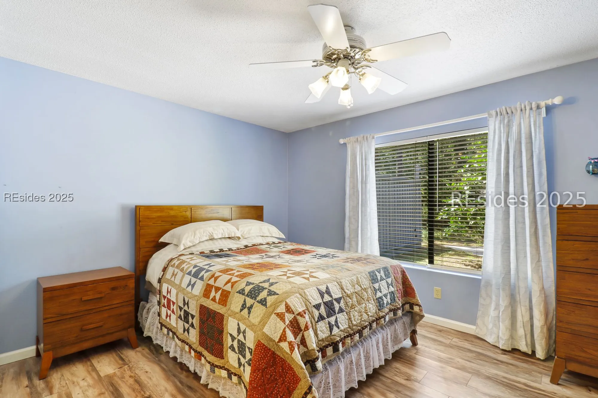 Property Slideshow image 16 of 25 | 27 arrow wood rd, Hilton Head Island, SC, 29926