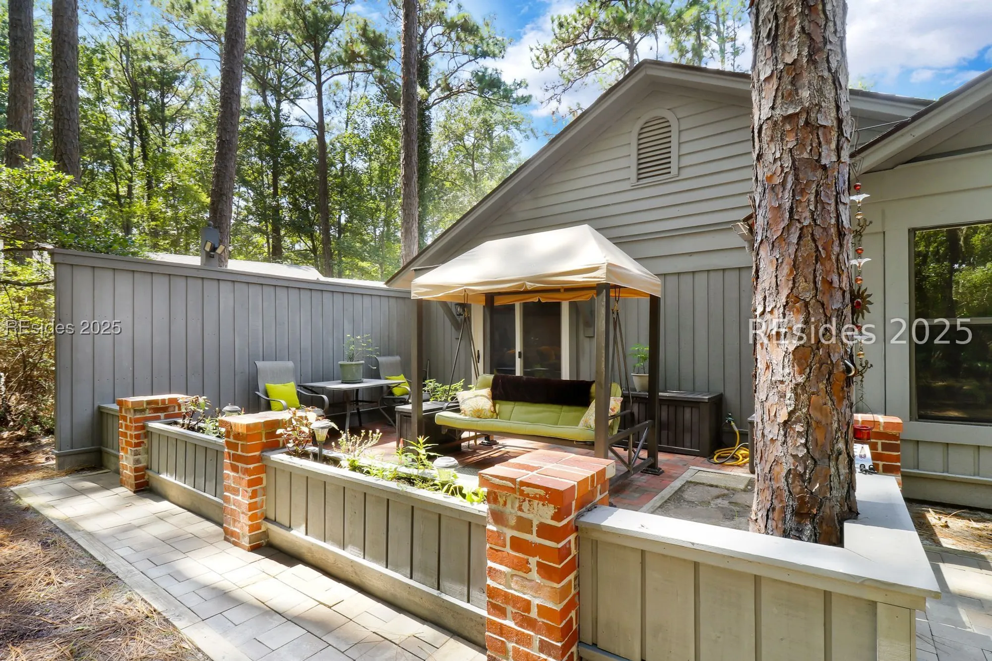 Property Slideshow image 24 of 25 | 27 arrow wood rd, Hilton Head Island, SC, 29926