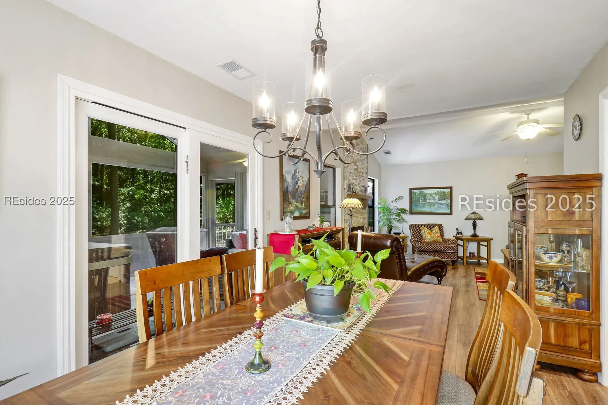 Property Slideshow image 9 of 25 | 27 arrow wood rd, Hilton Head Island, SC, 29926