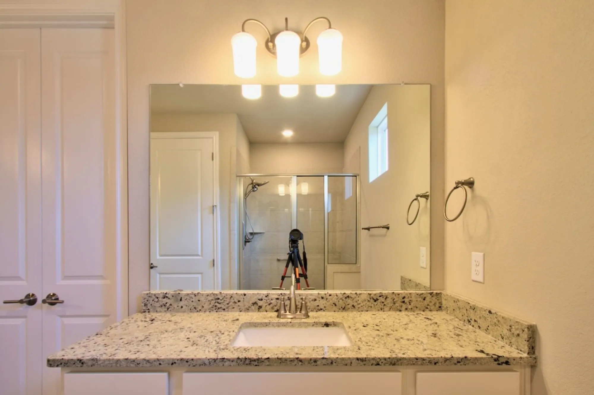 Property Slideshow image 15 of 30 | 404 eagle dr # 101, San Marcos, TX, 78666