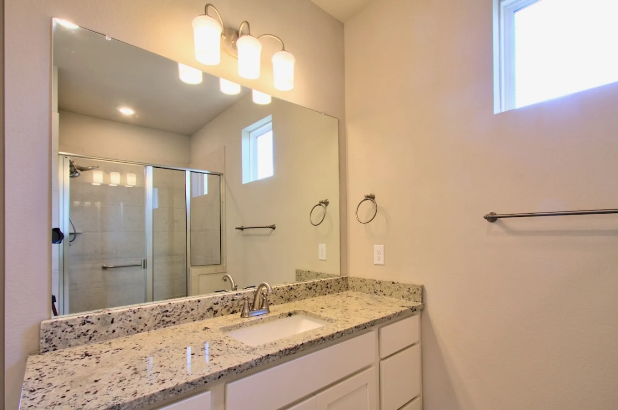 Property Slideshow image 13 of 30 | 404 eagle dr # 101, San Marcos, TX, 78666