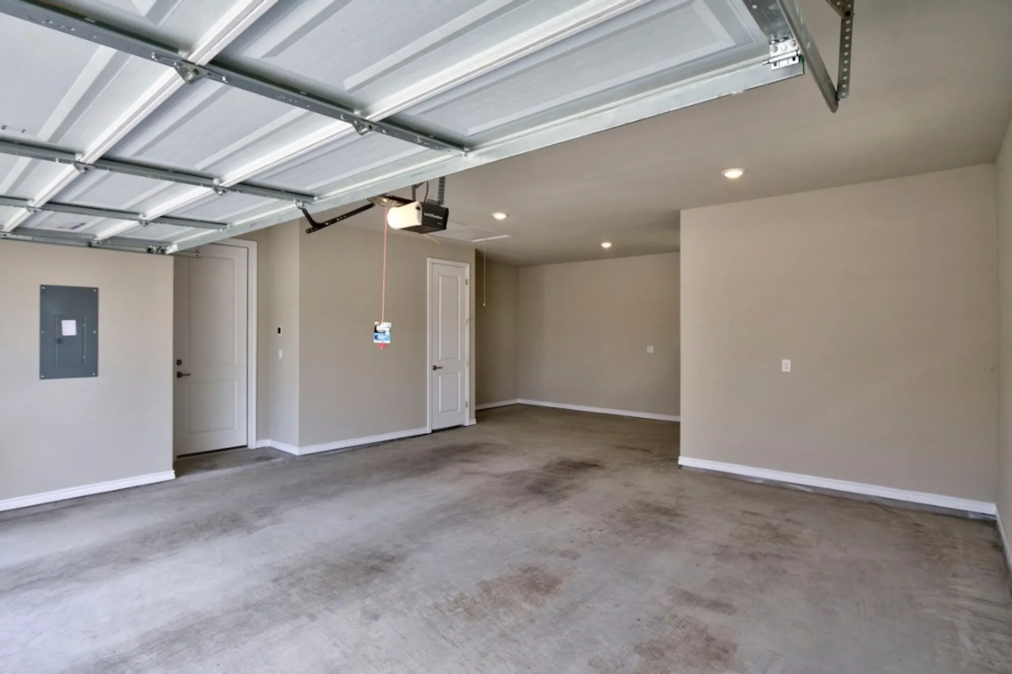 Property Slideshow image 23 of 30 | 404 eagle dr # 101, San Marcos, TX, 78666