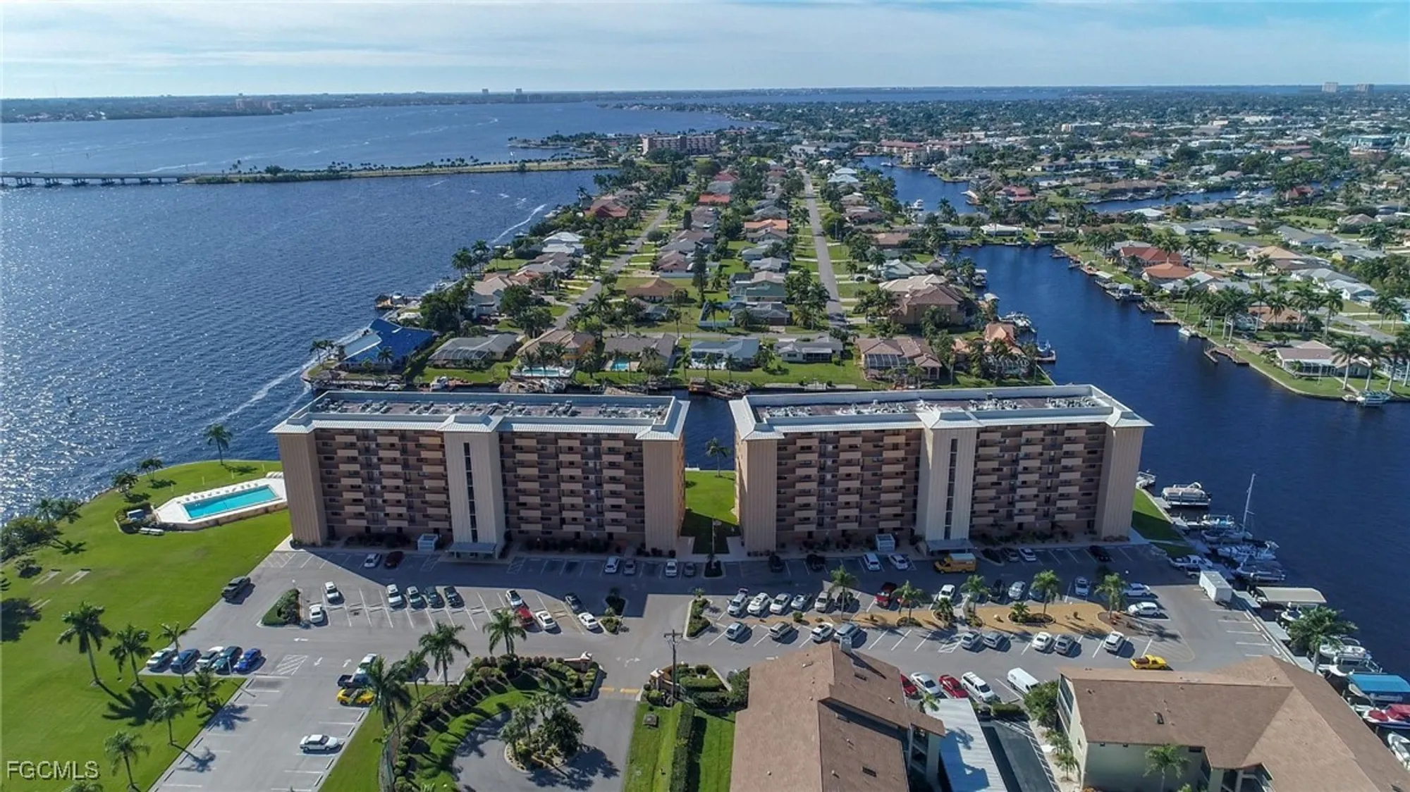 Property Slideshow image 1 of 29 | 4260 se 20th pl 404, Cape Coral, FL, 33904