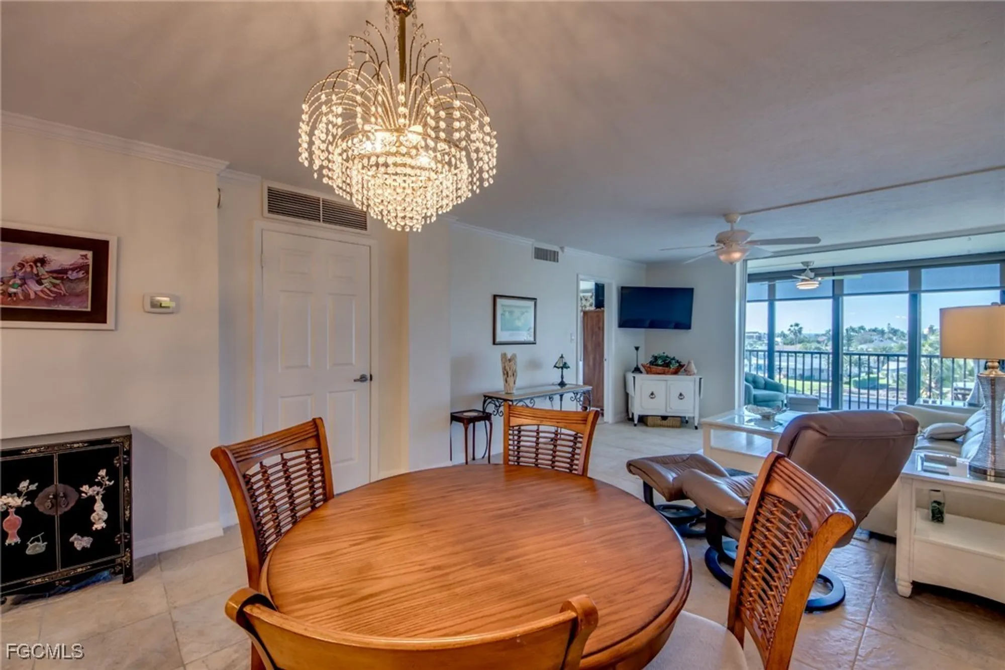 Property Slideshow image 11 of 29 | 4260 se 20th pl 404, Cape Coral, FL, 33904