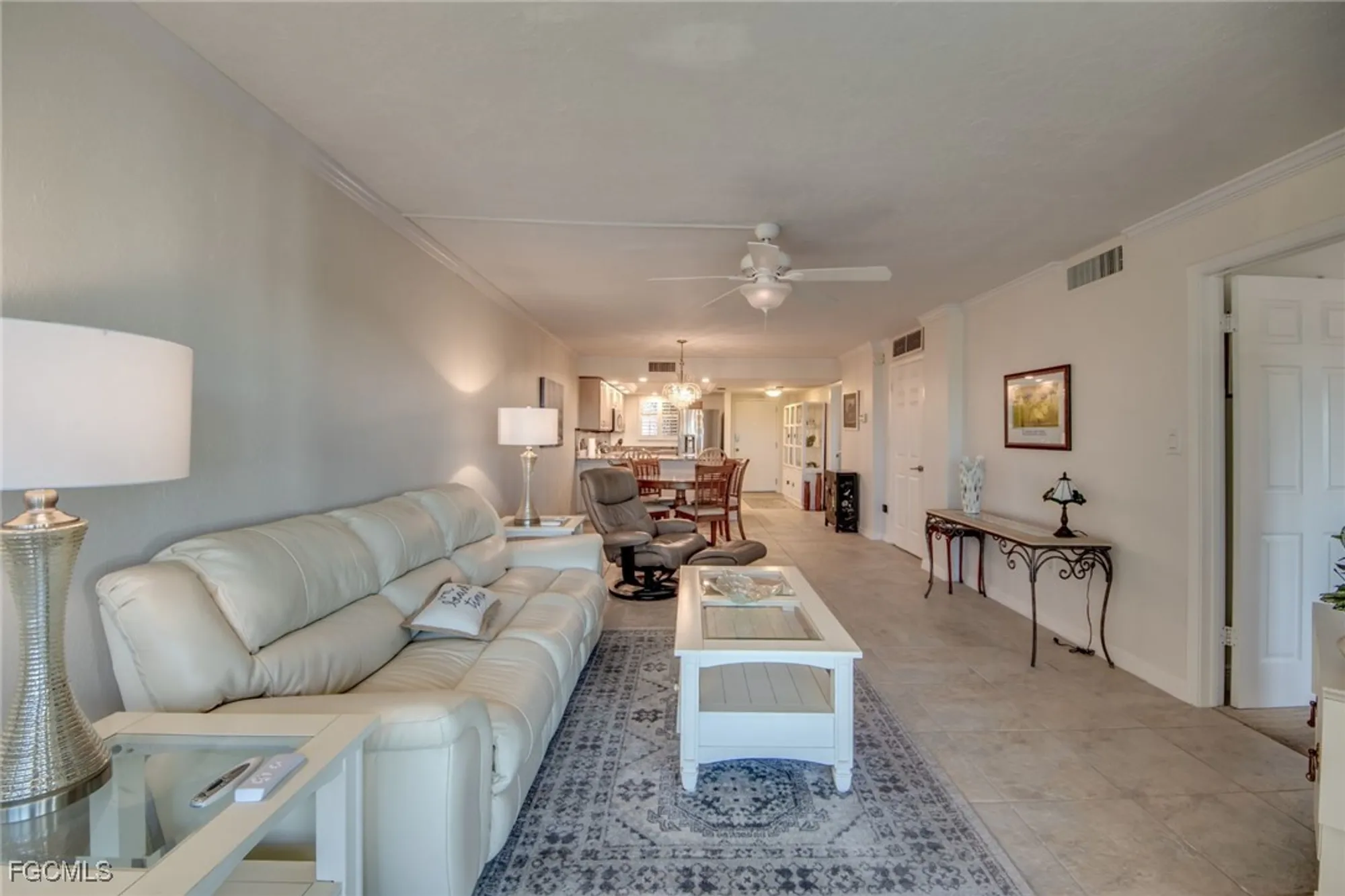 Property Slideshow image 13 of 29 | 4260 se 20th pl 404, Cape Coral, FL, 33904