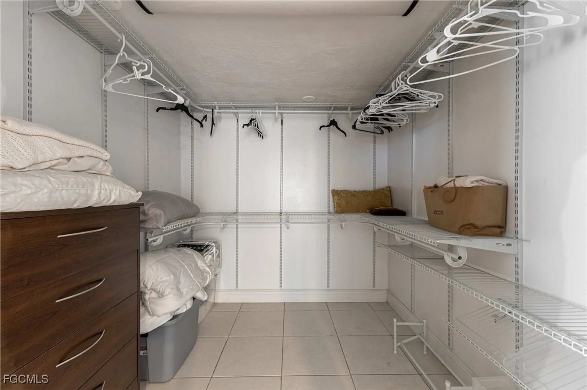 Property Slideshow image 24 of 29 | 4260 se 20th pl 404, Cape Coral, FL, 33904