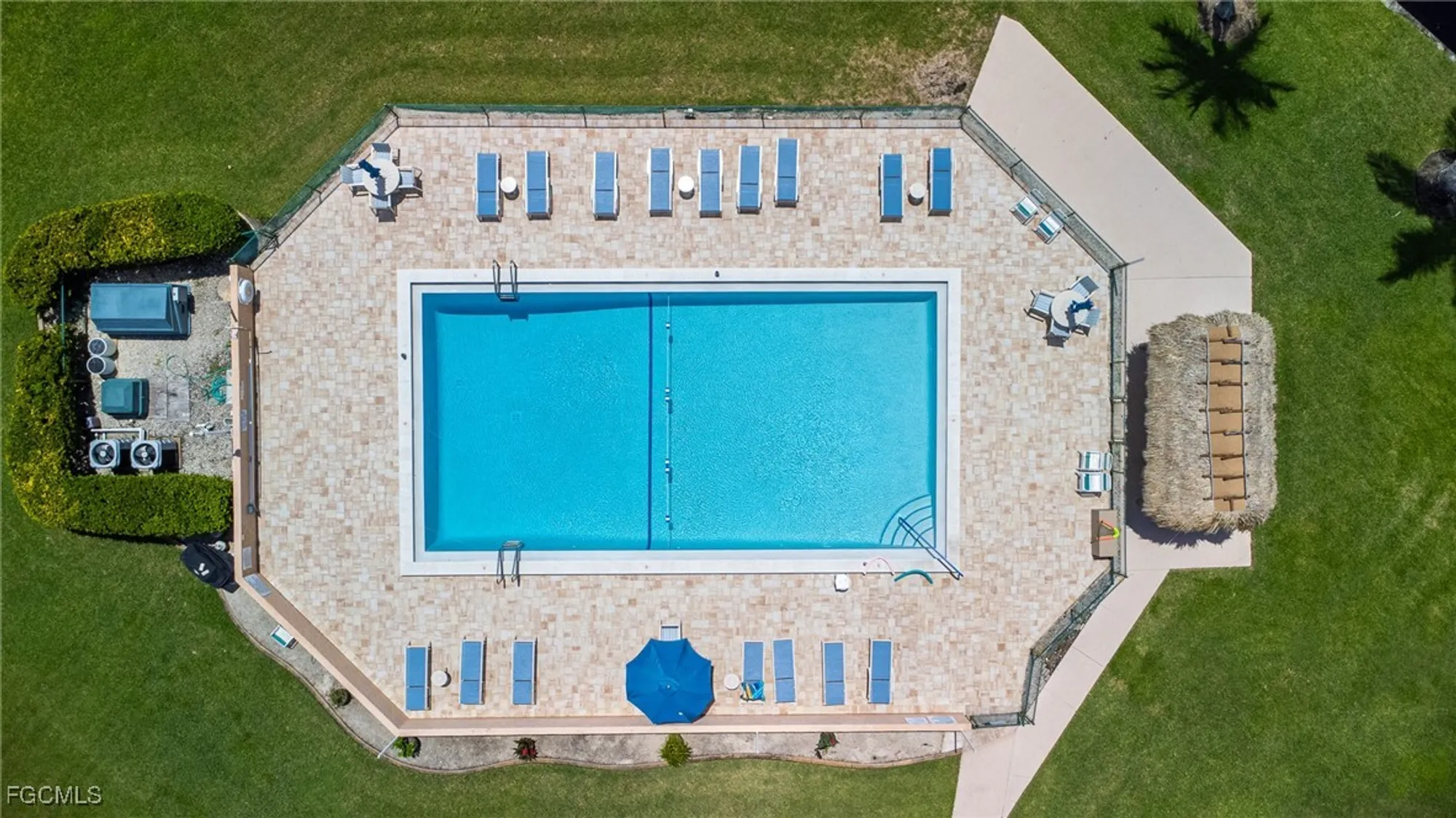 Property Slideshow image 5 of 29 | 4260 se 20th pl 404, Cape Coral, FL, 33904