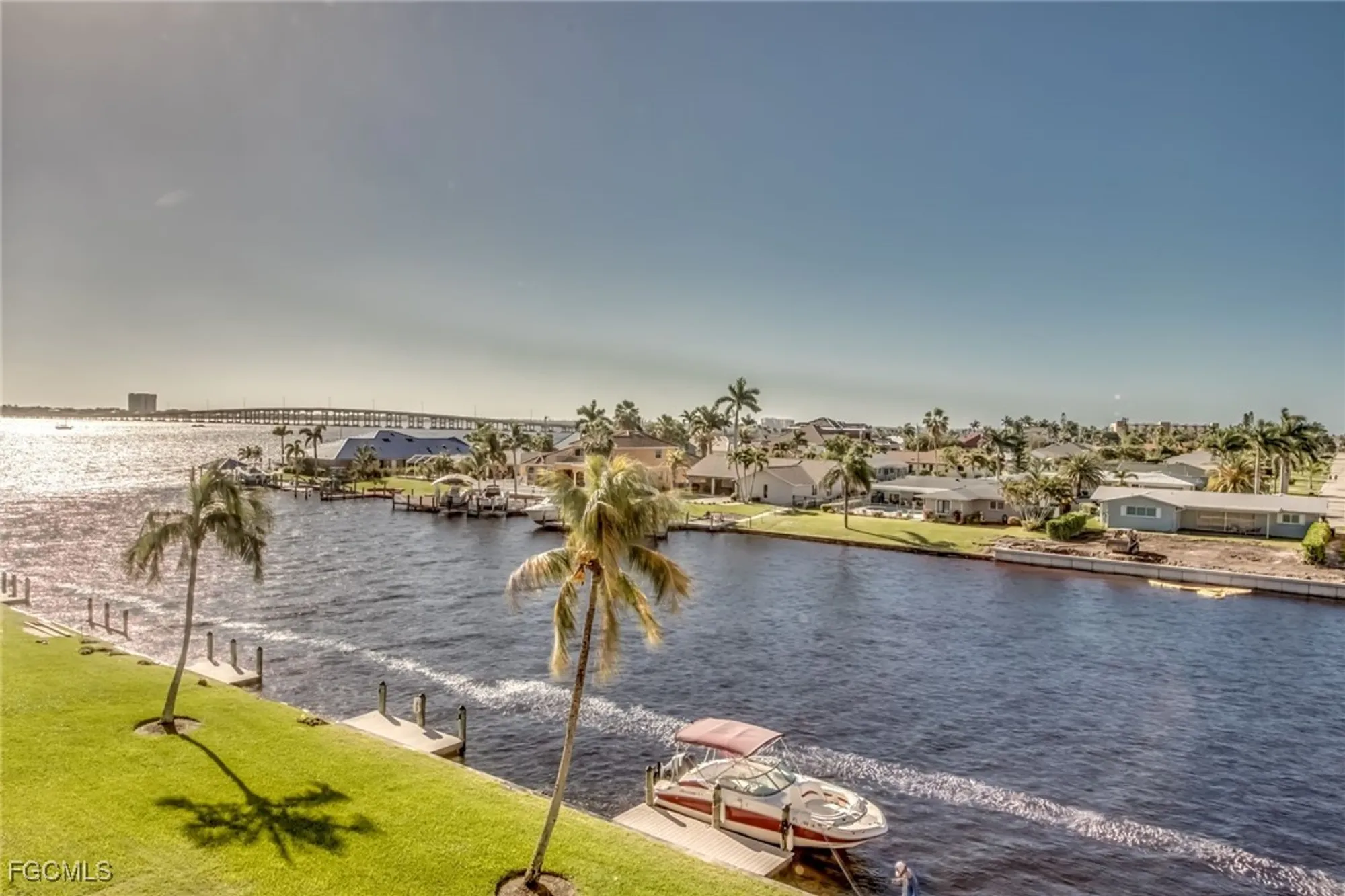 Property Slideshow image 6 of 29 | 4260 se 20th pl 404, Cape Coral, FL, 33904