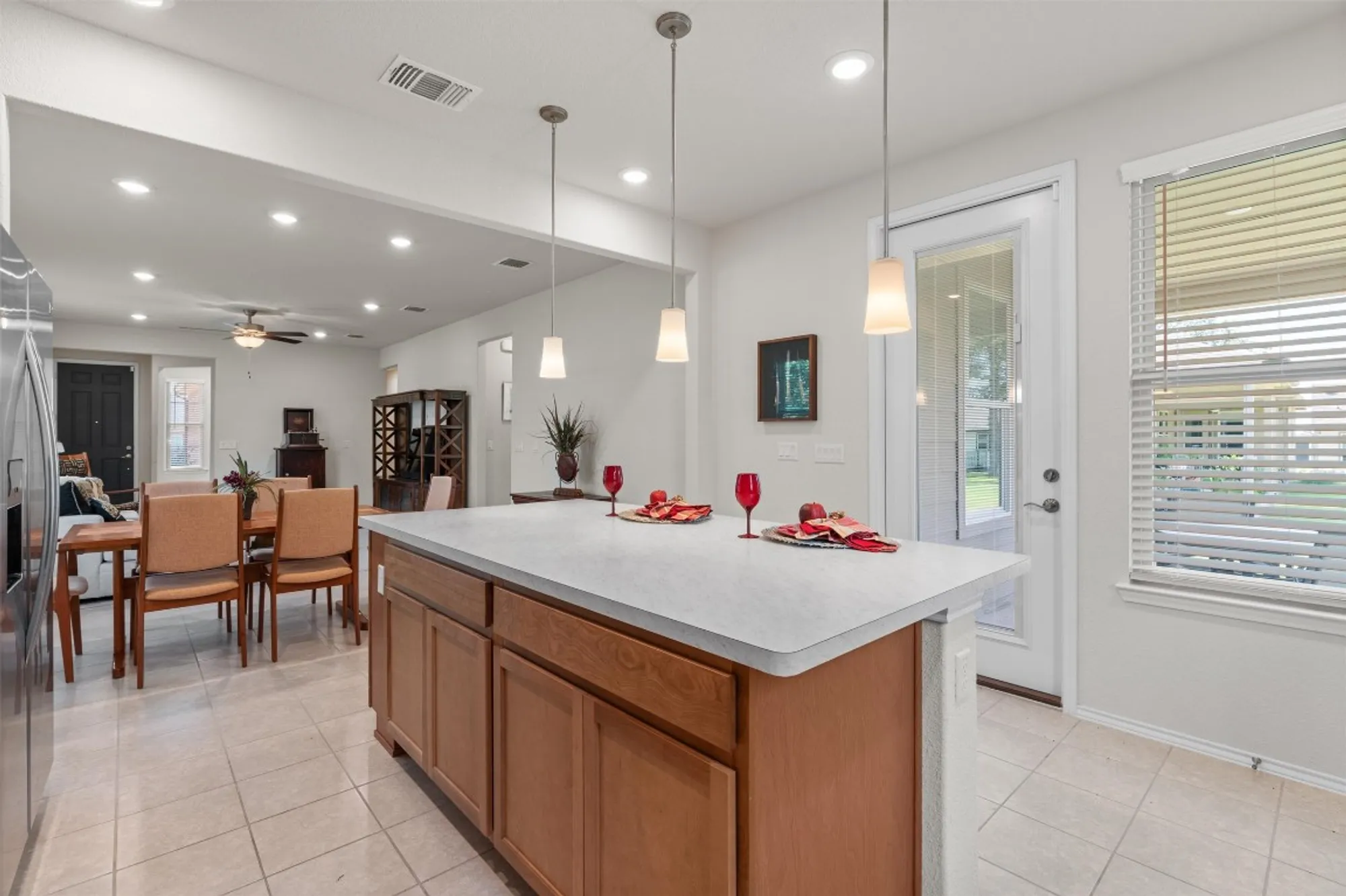 Property Slideshow image 16 of 29 | 502 saratoga ln, Georgetown, TX, 78633