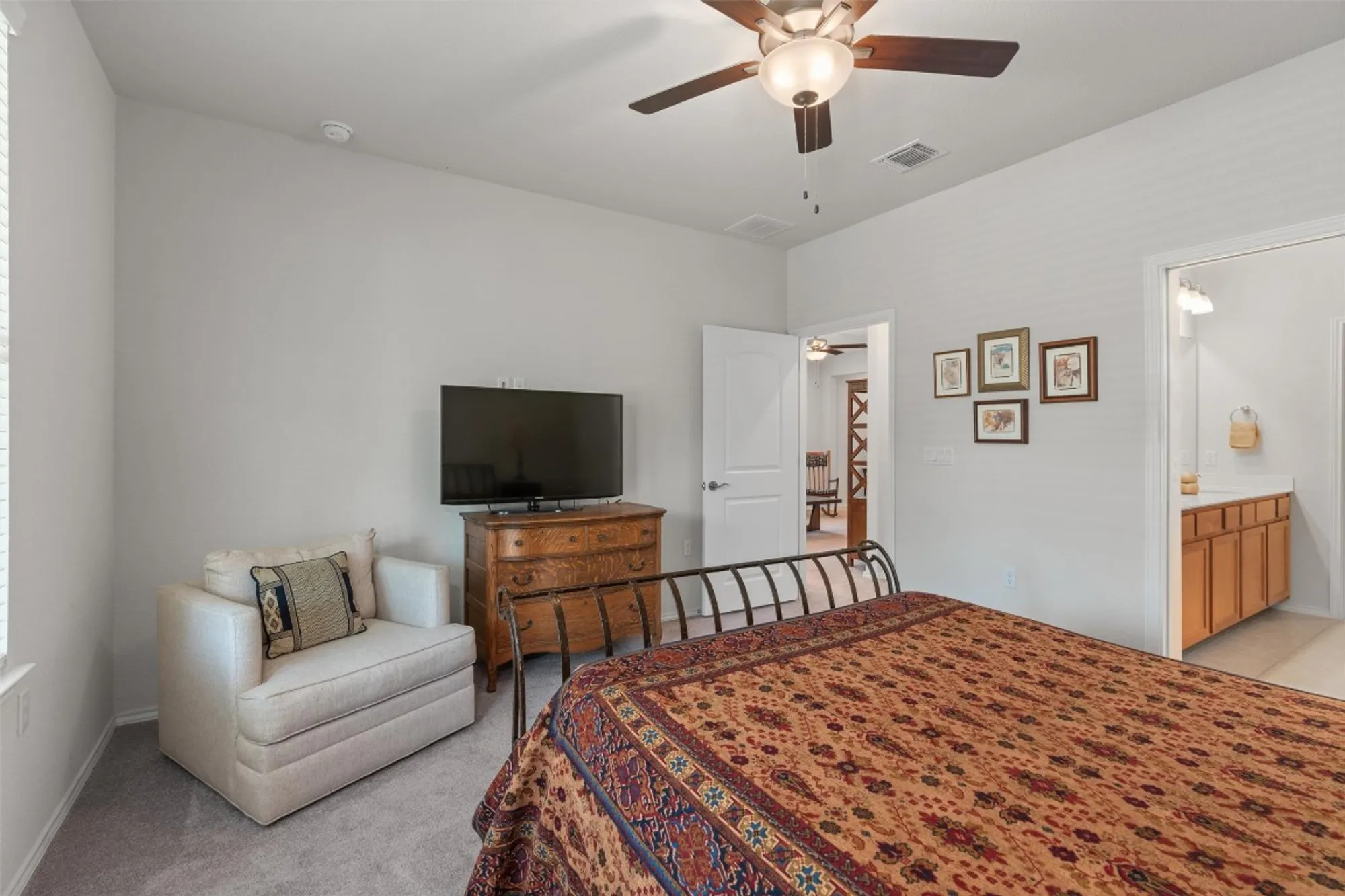 Property Slideshow image 18 of 29 | 502 saratoga ln, Georgetown, TX, 78633