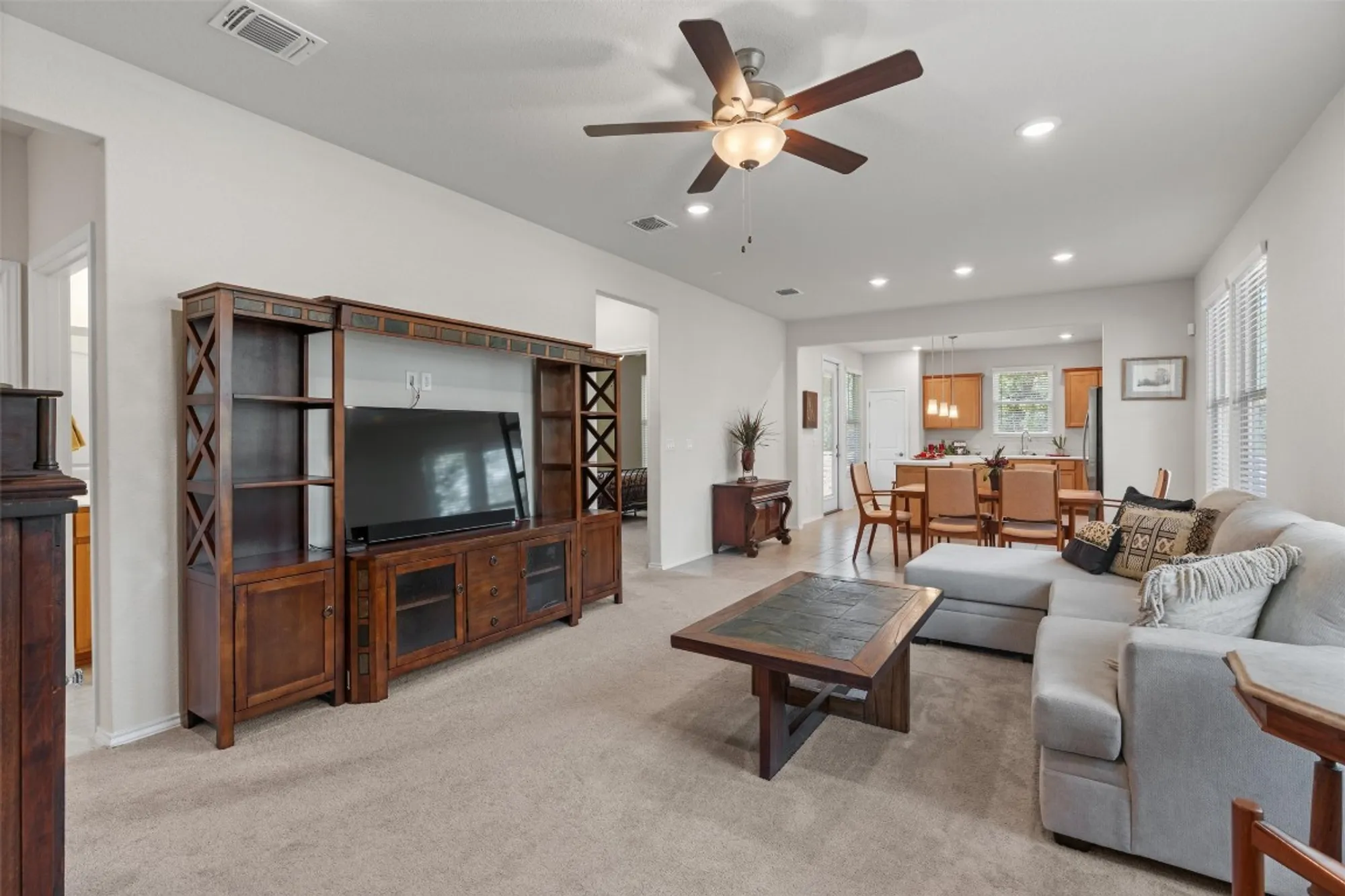 Property Slideshow image 6 of 29 | 502 saratoga ln, Georgetown, TX, 78633