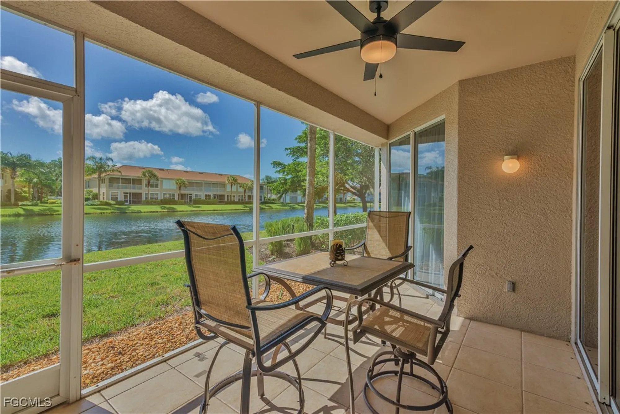 Property Slideshow image 7 of 25 | 10007 sky view way 2007, Fort Myers, FL, 33913