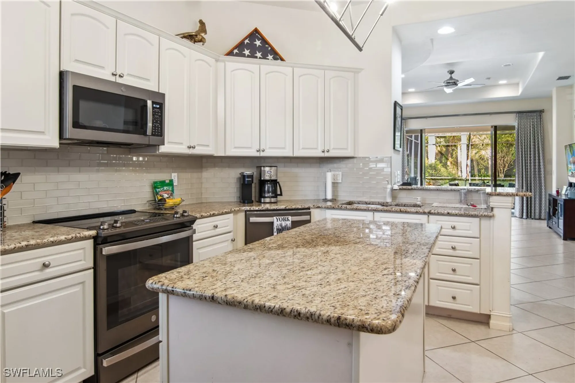 Property Slideshow image 9 of 32 | 8563 chase preserve dr, Naples, FL, 34113