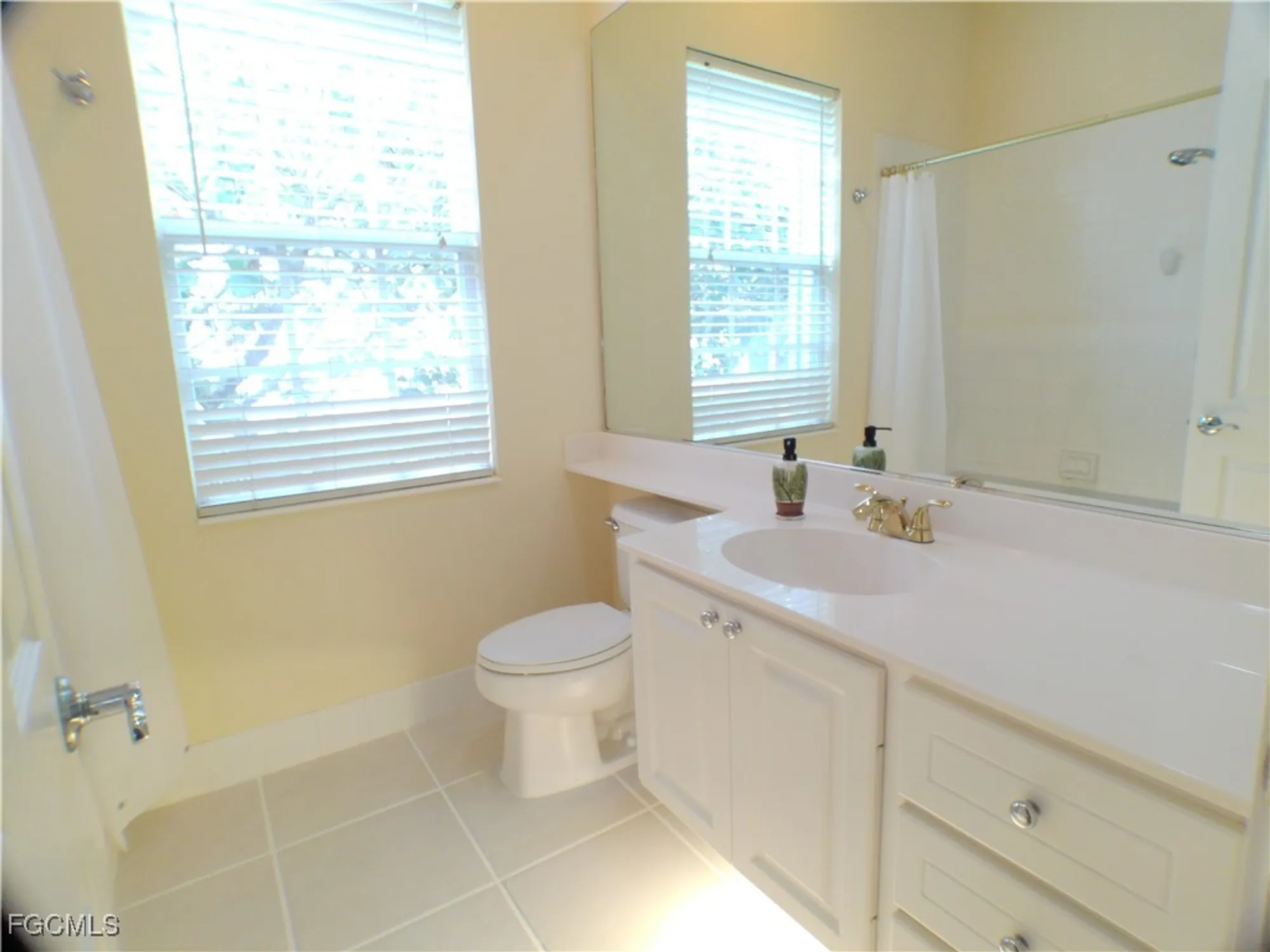 Property Slideshow image 18 of 49 | 4780 martinique way, Naples, FL, 34119