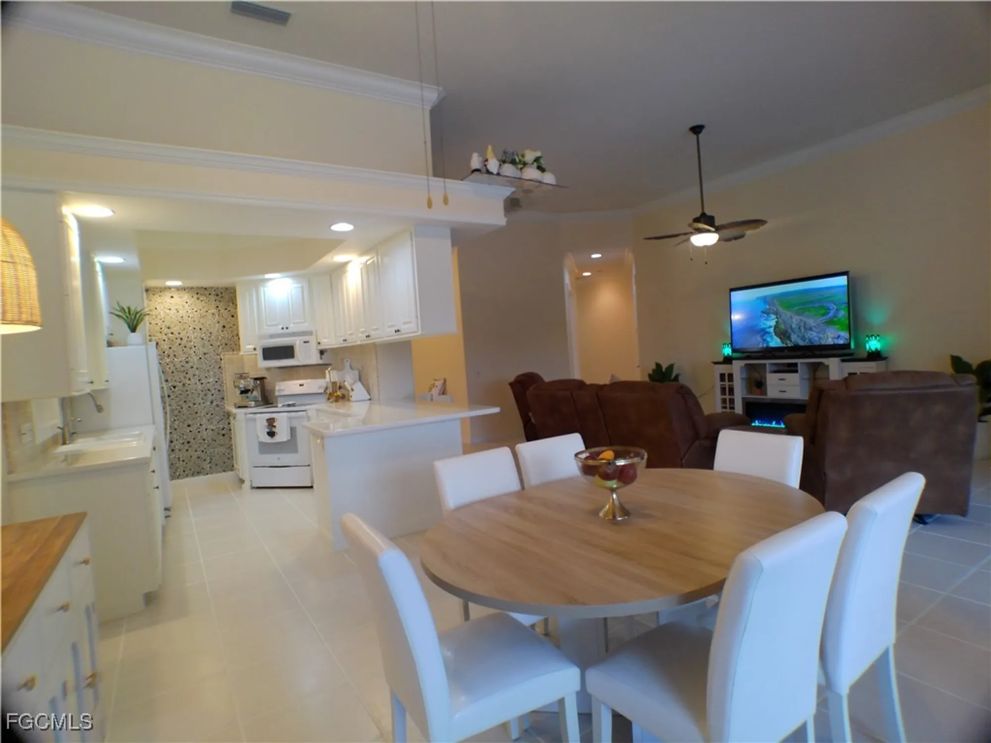 Property Slideshow image 20 of 49 | 4780 martinique way, Naples, FL, 34119