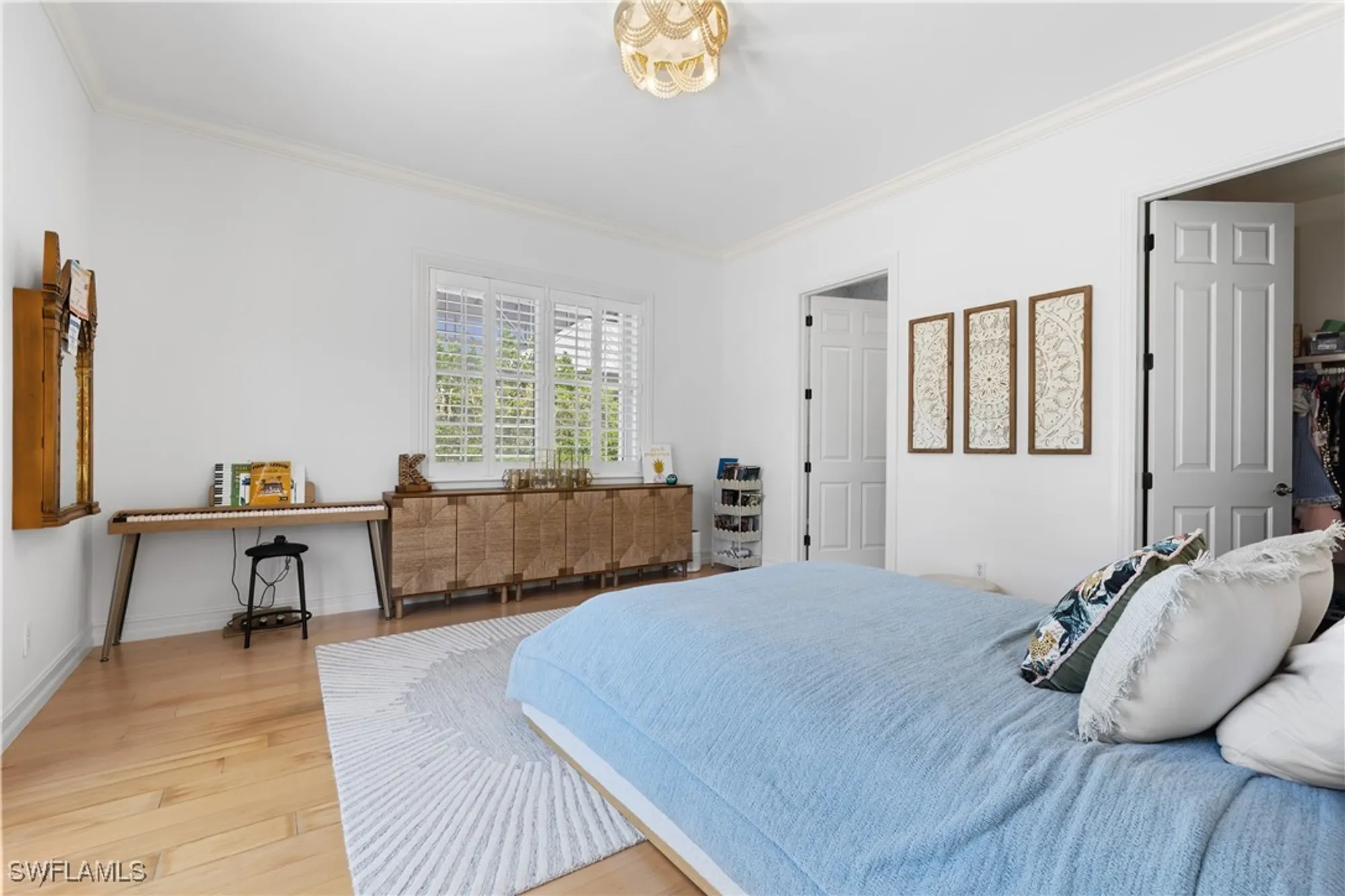 Property Slideshow image 19 of 34 | 505 harbour dr, Naples, FL, 34103