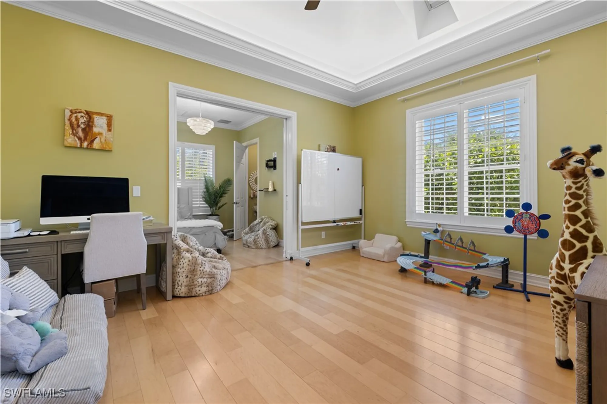 Property Slideshow image 26 of 34 | 505 harbour dr, Naples, FL, 34103