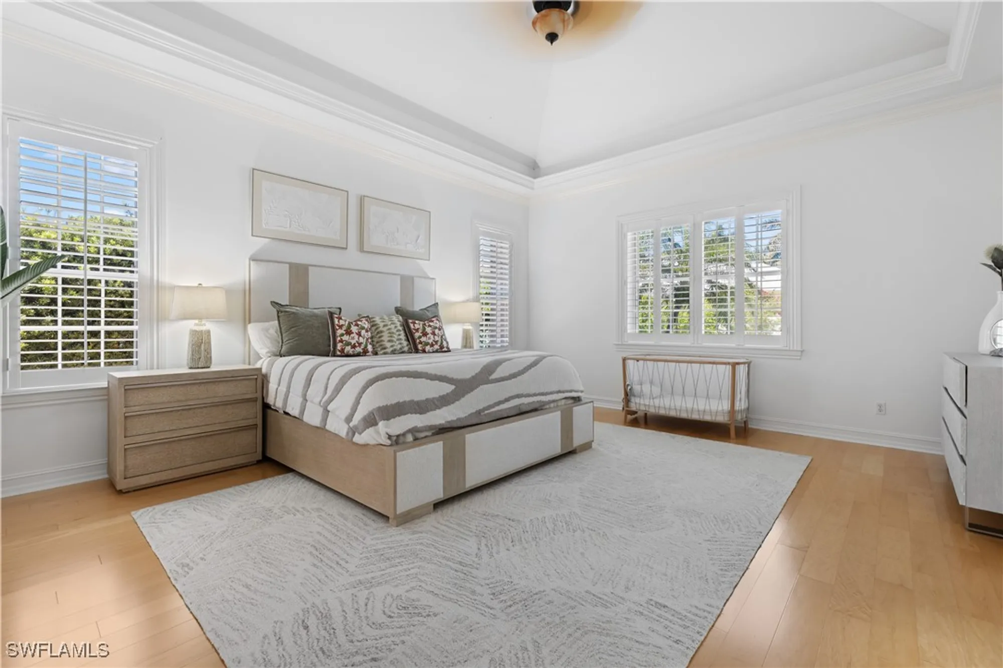 Property Slideshow image 21 of 34 | 505 harbour dr, Naples, FL, 34103