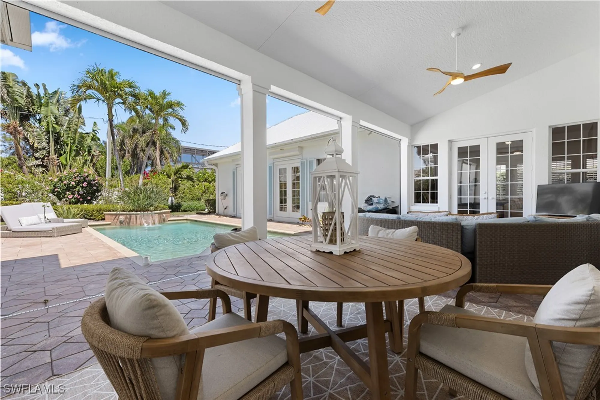 Property Slideshow image 30 of 34 | 505 harbour dr, Naples, FL, 34103