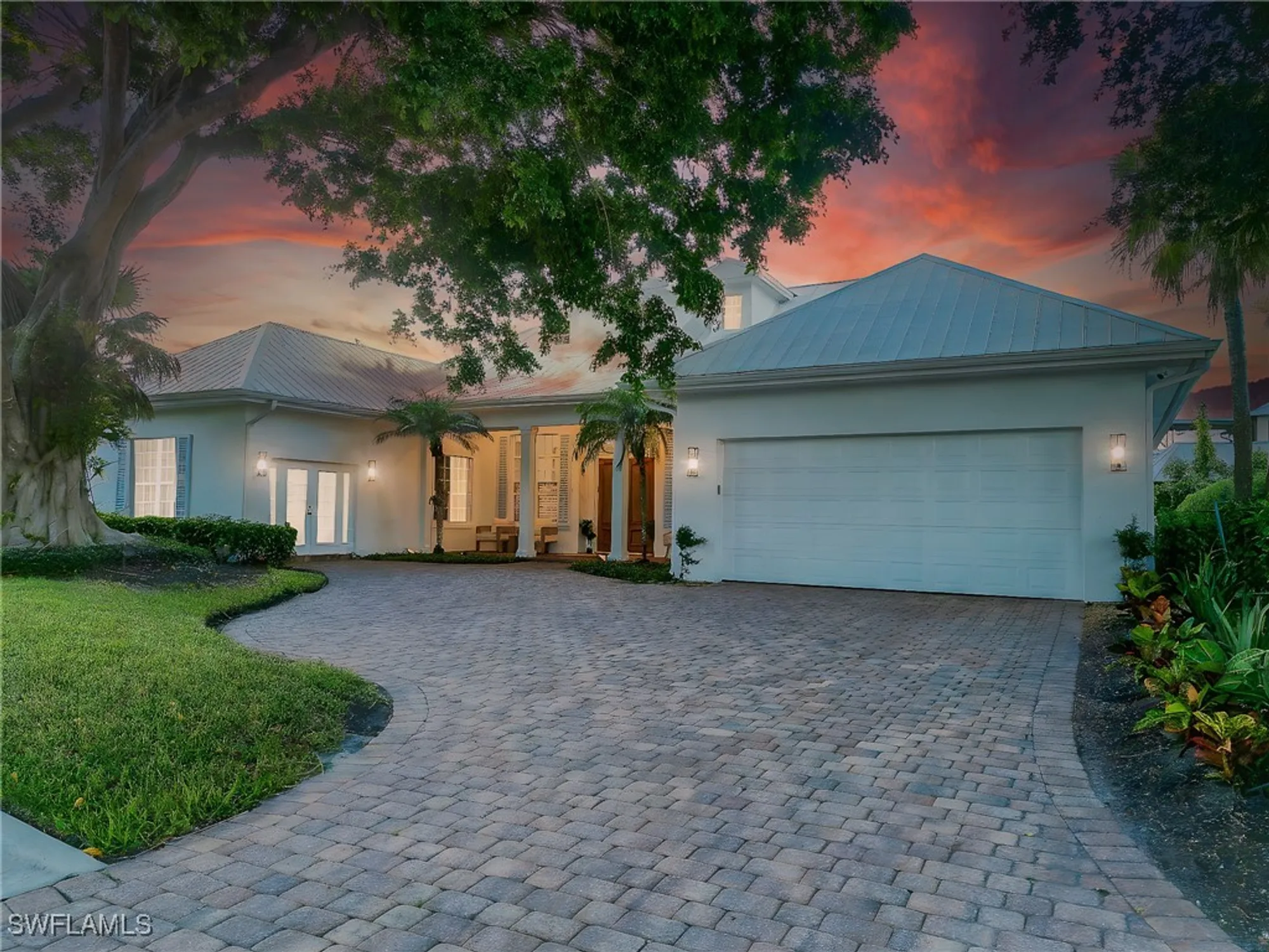 Property Slideshow image 7 of 34 | 505 harbour dr, Naples, FL, 34103