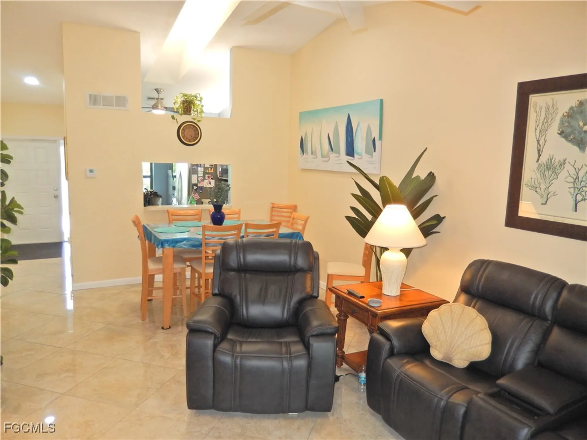 Property Slideshow image 16 of 46 | 9620 villa dr 4, Fort Myers, FL, 33905