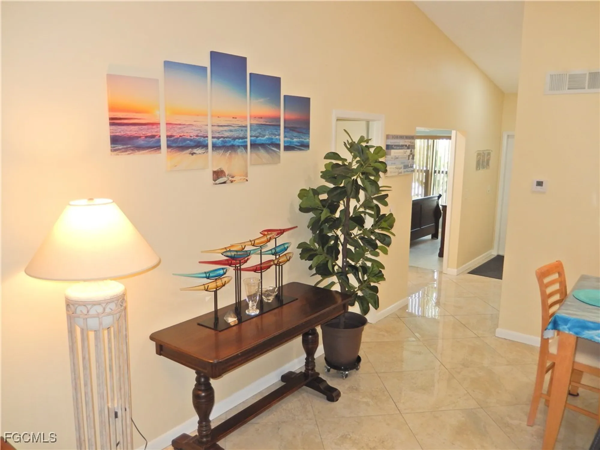 Property Slideshow image 19 of 46 | 9620 villa dr 4, Fort Myers, FL, 33905