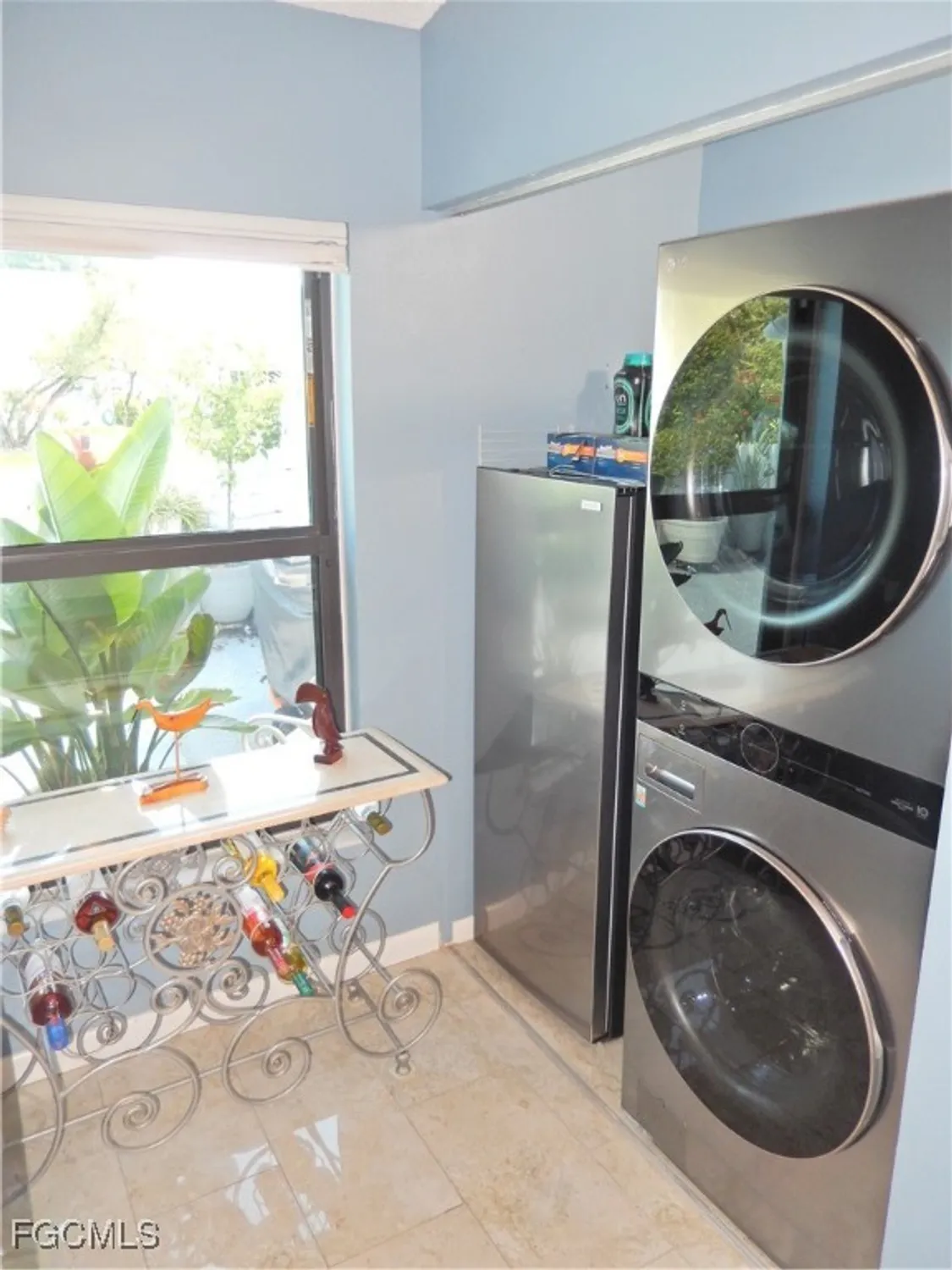 Property Slideshow image 10 of 46 | 9620 villa dr 4, Fort Myers, FL, 33905