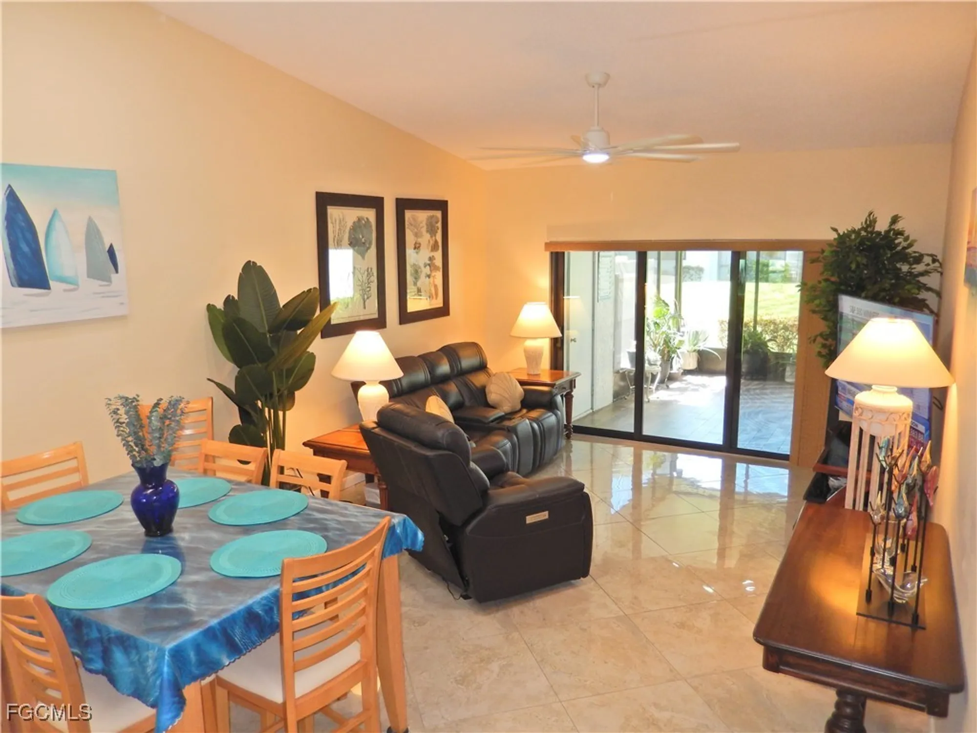 Property Slideshow image 13 of 46 | 9620 villa dr 4, Fort Myers, FL, 33905