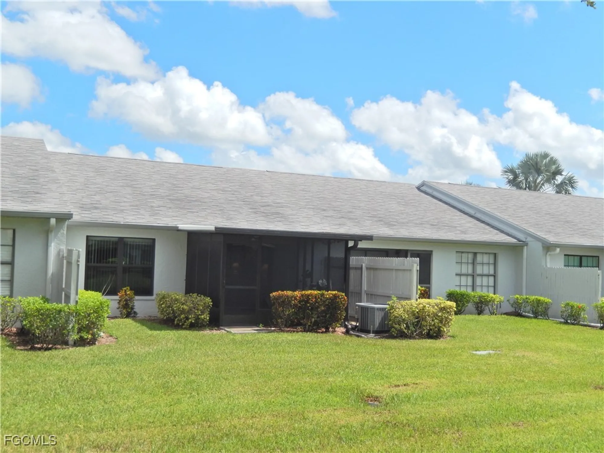 Property Slideshow image 26 of 46 | 9620 villa dr 4, Fort Myers, FL, 33905