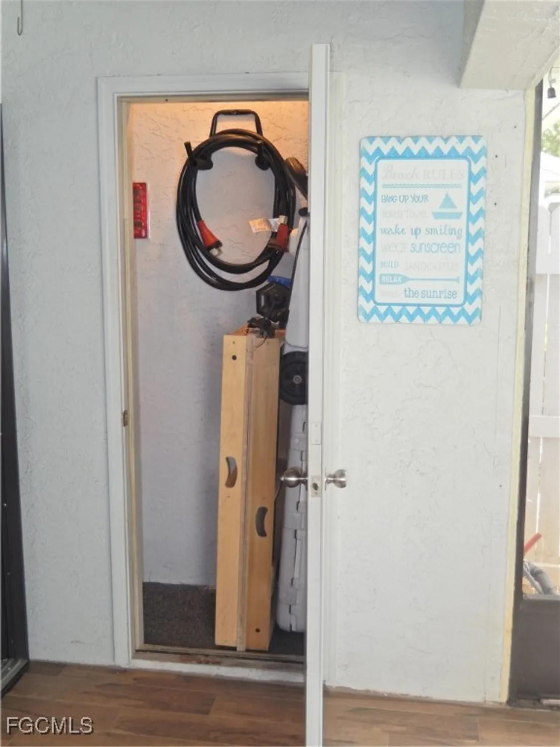 Property Slideshow image 28 of 46 | 9620 villa dr 4, Fort Myers, FL, 33905