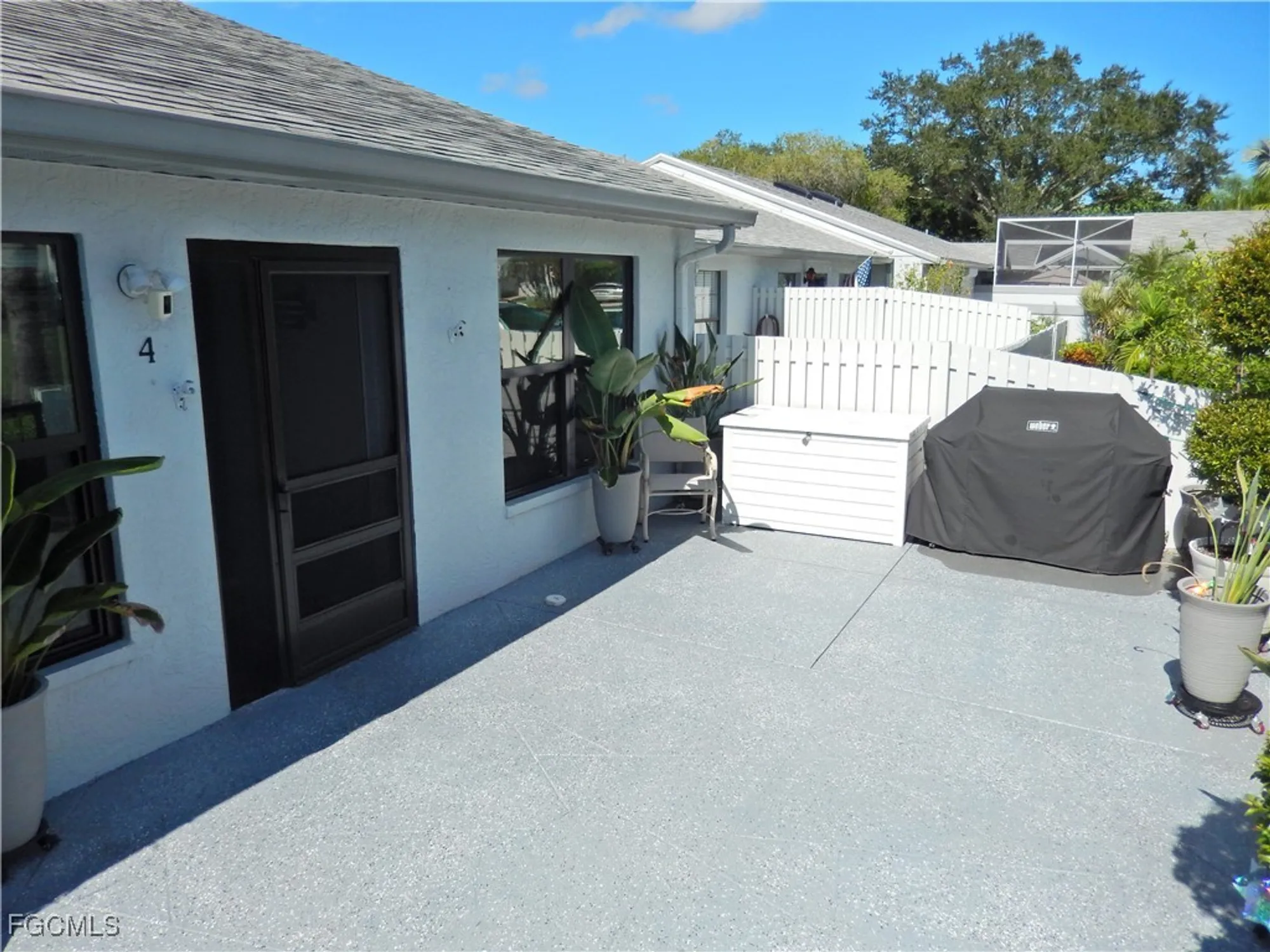 Property Slideshow image 2 of 46 | 9620 villa dr 4, Fort Myers, FL, 33905