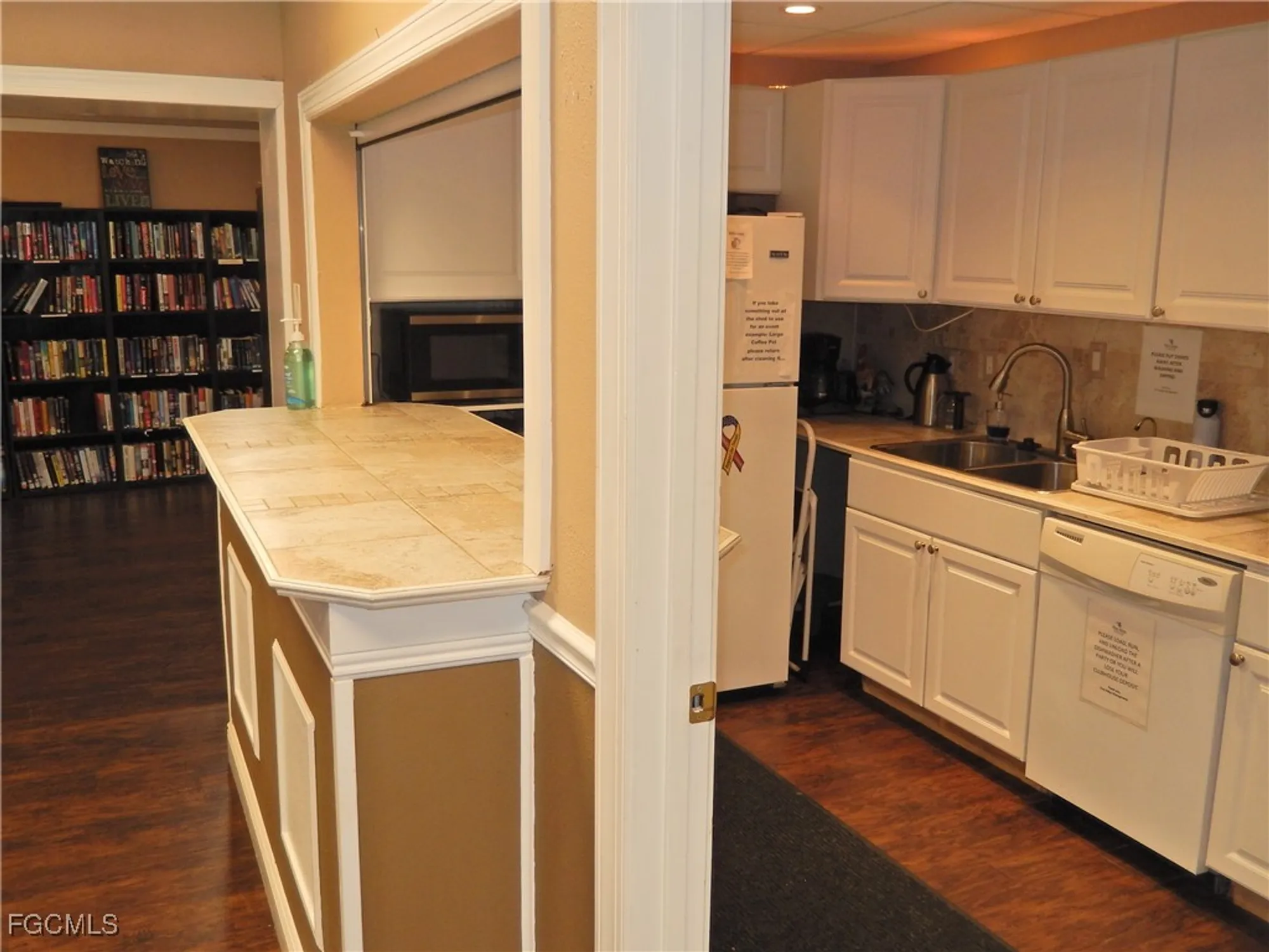 Property Slideshow image 39 of 46 | 9620 villa dr 4, Fort Myers, FL, 33905