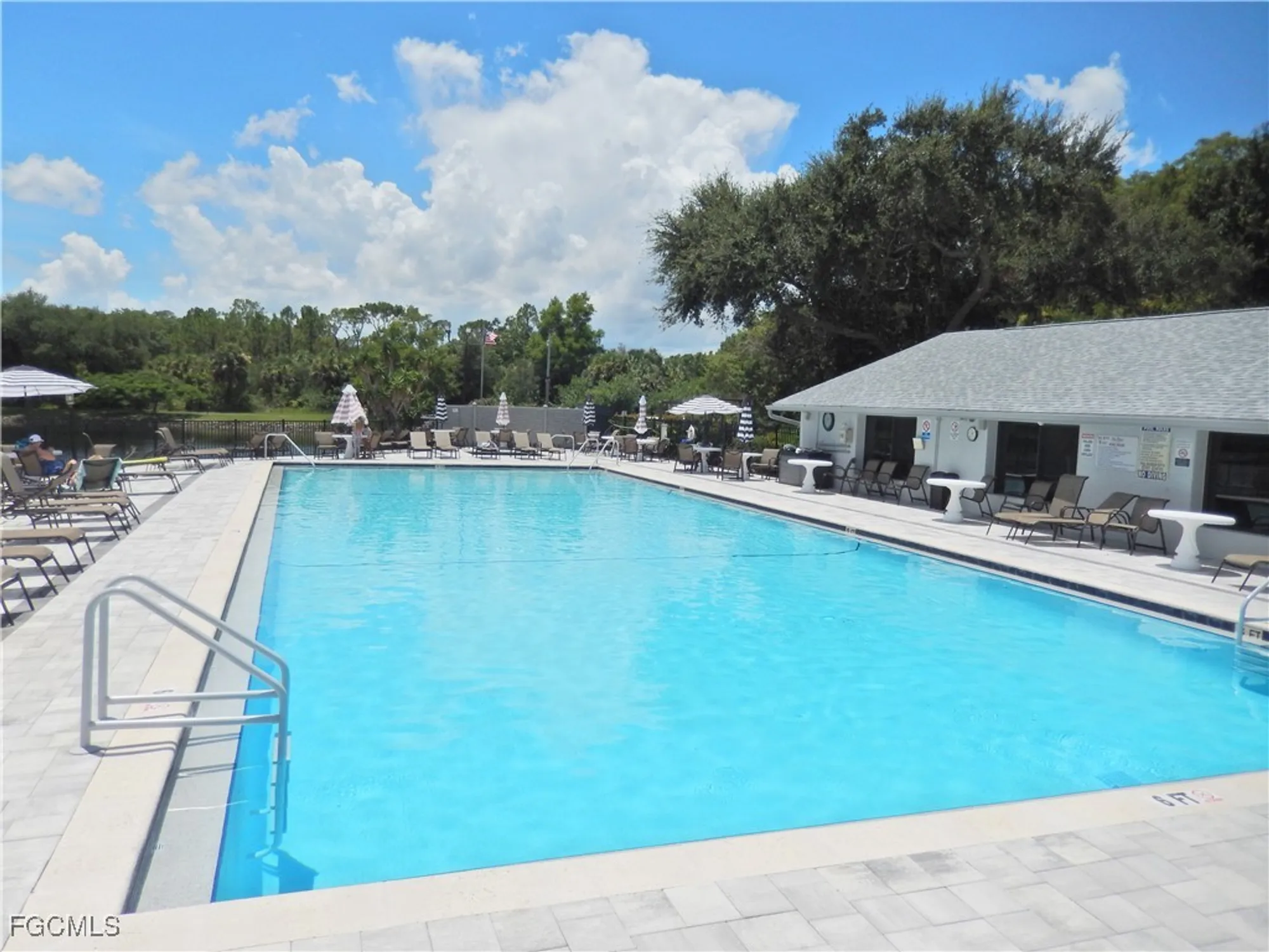 Property Slideshow image 30 of 46 | 9620 villa dr 4, Fort Myers, FL, 33905