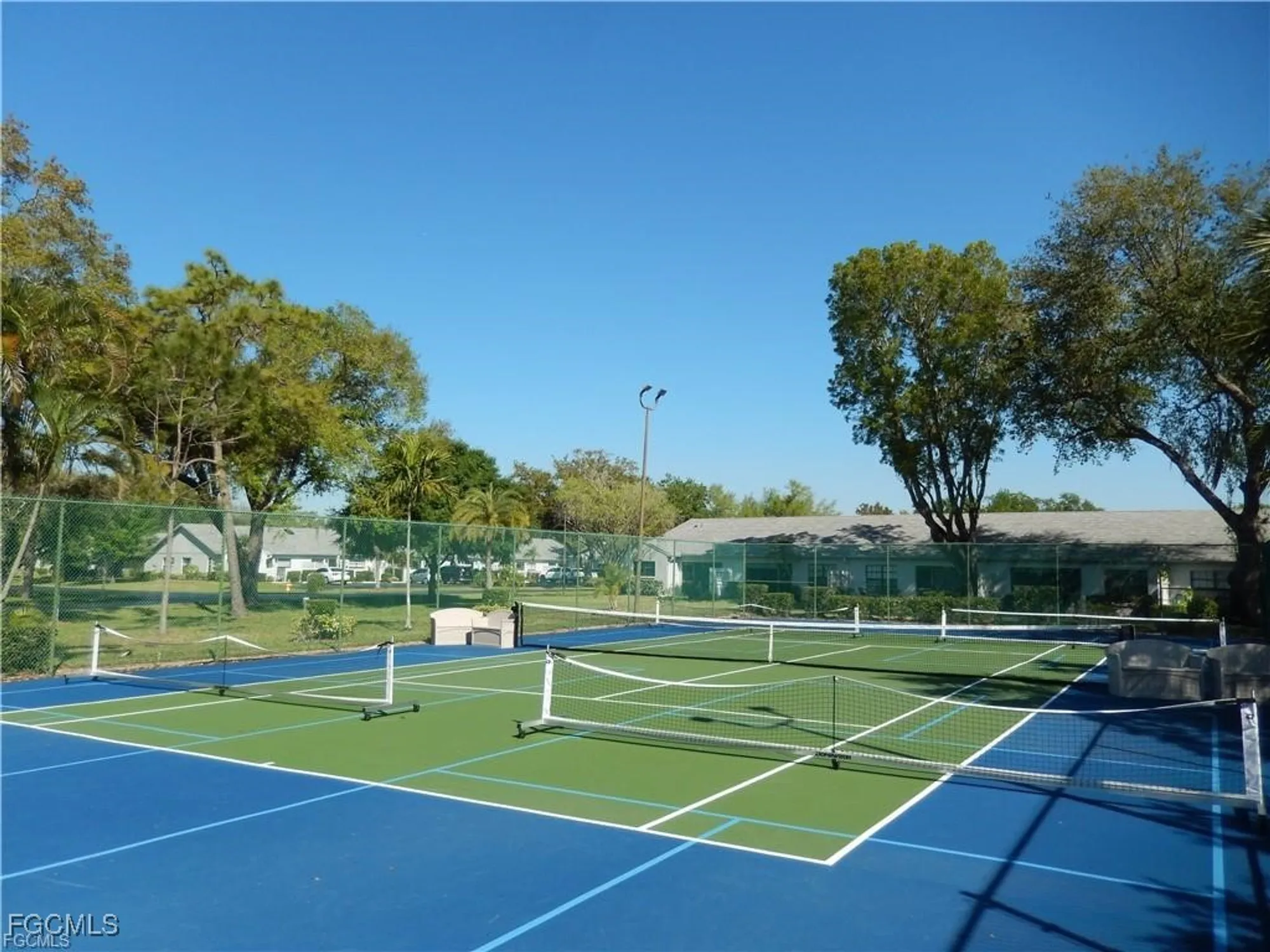 Property Slideshow image 40 of 46 | 9620 villa dr 4, Fort Myers, FL, 33905