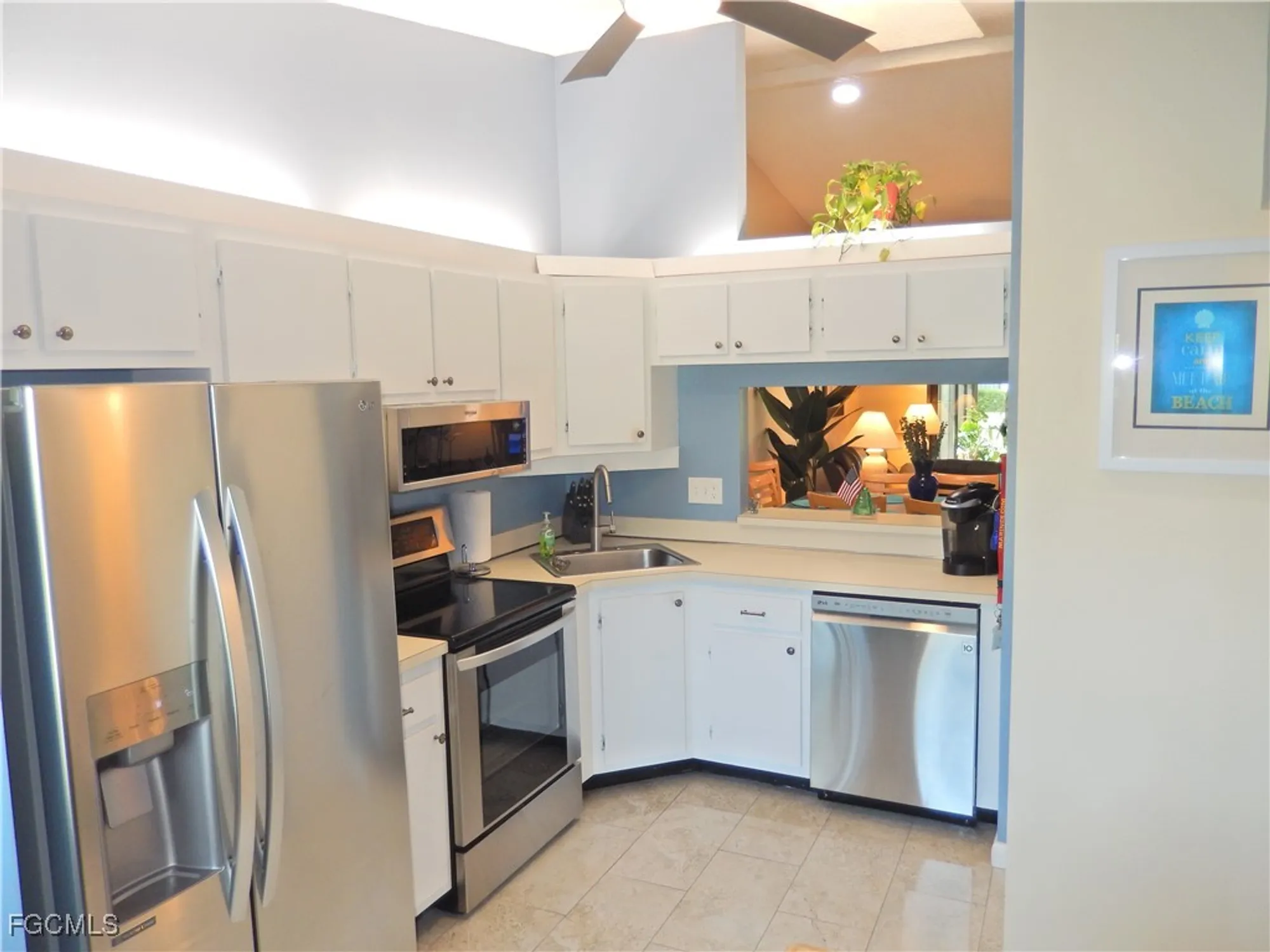 Property Slideshow image 8 of 46 | 9620 villa dr 4, Fort Myers, FL, 33905