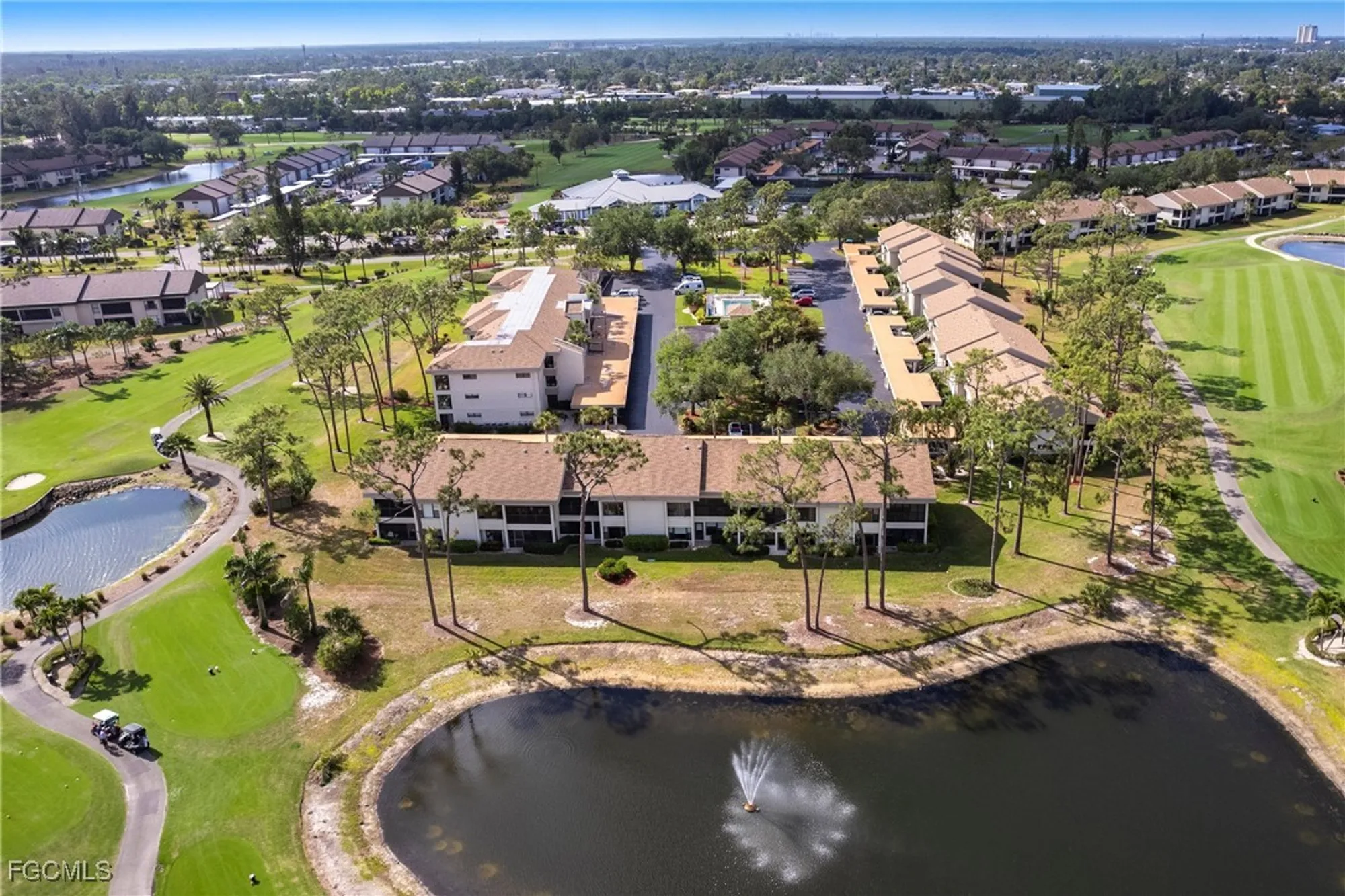 Property Slideshow image 26 of 34 | 5665 trailwinds dr 615, Fort Myers, FL, 33907