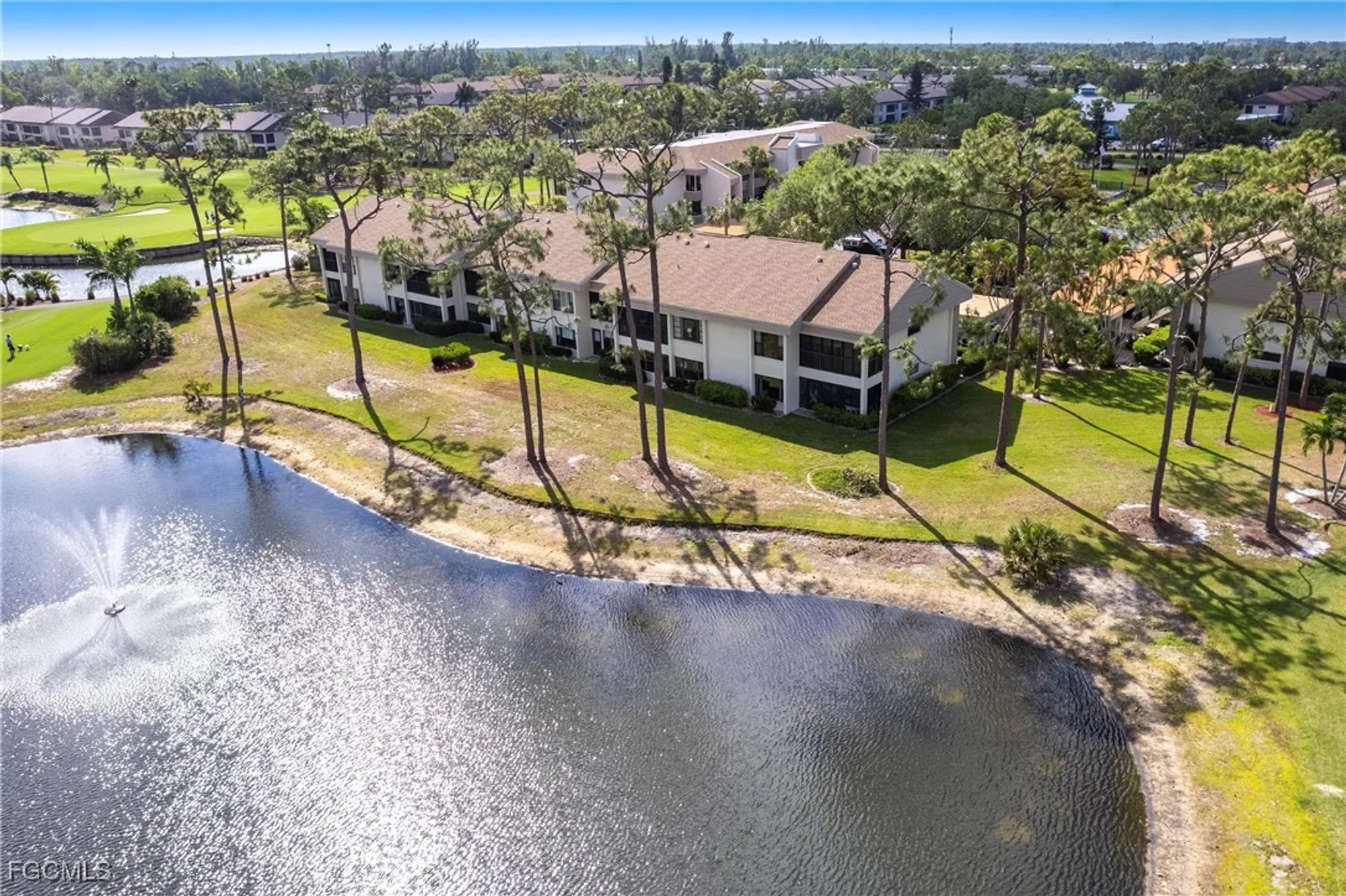 Property Slideshow image 27 of 34 | 5665 trailwinds dr 615, Fort Myers, FL, 33907