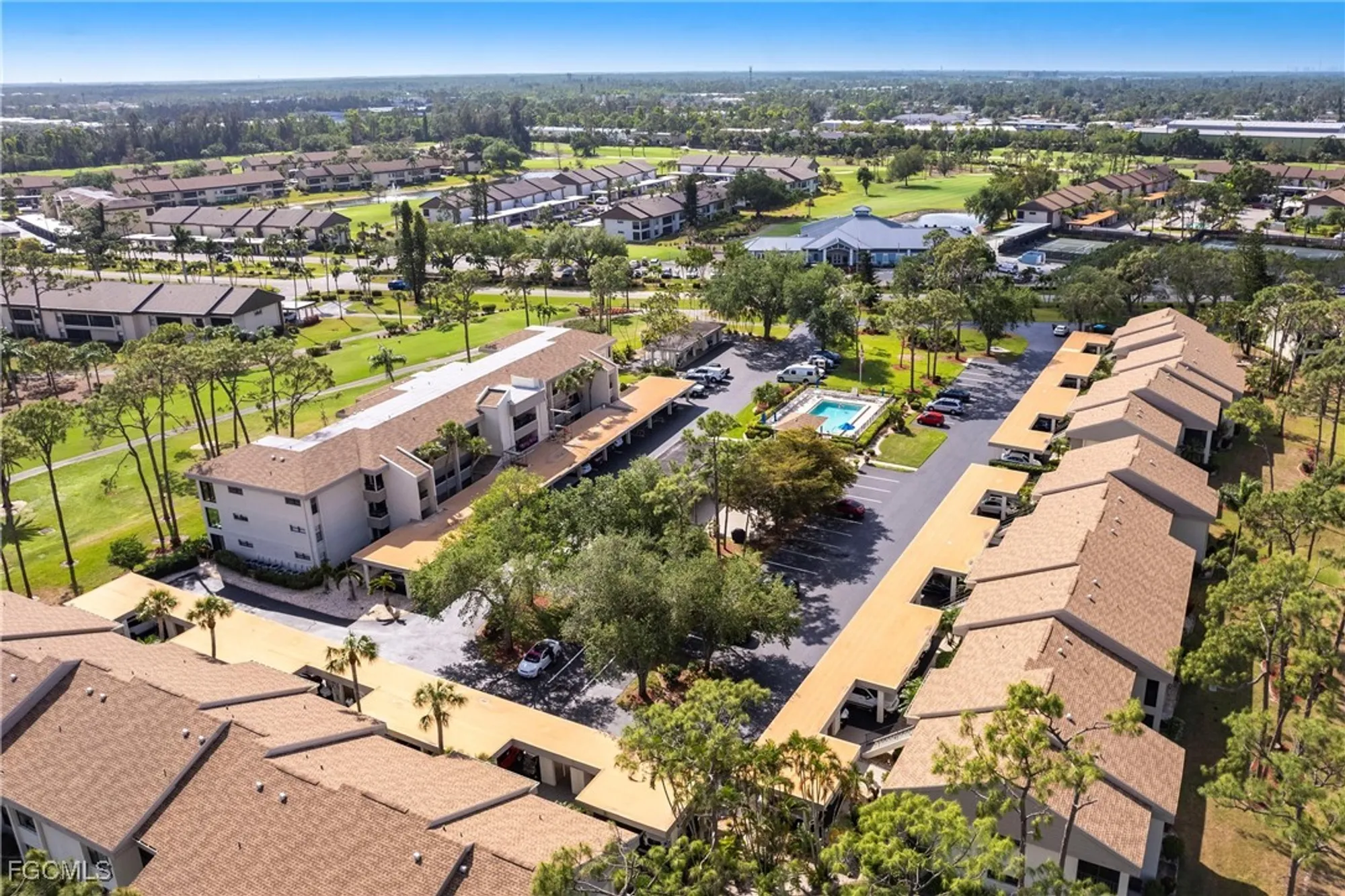 Property Slideshow image 28 of 34 | 5665 trailwinds dr 615, Fort Myers, FL, 33907