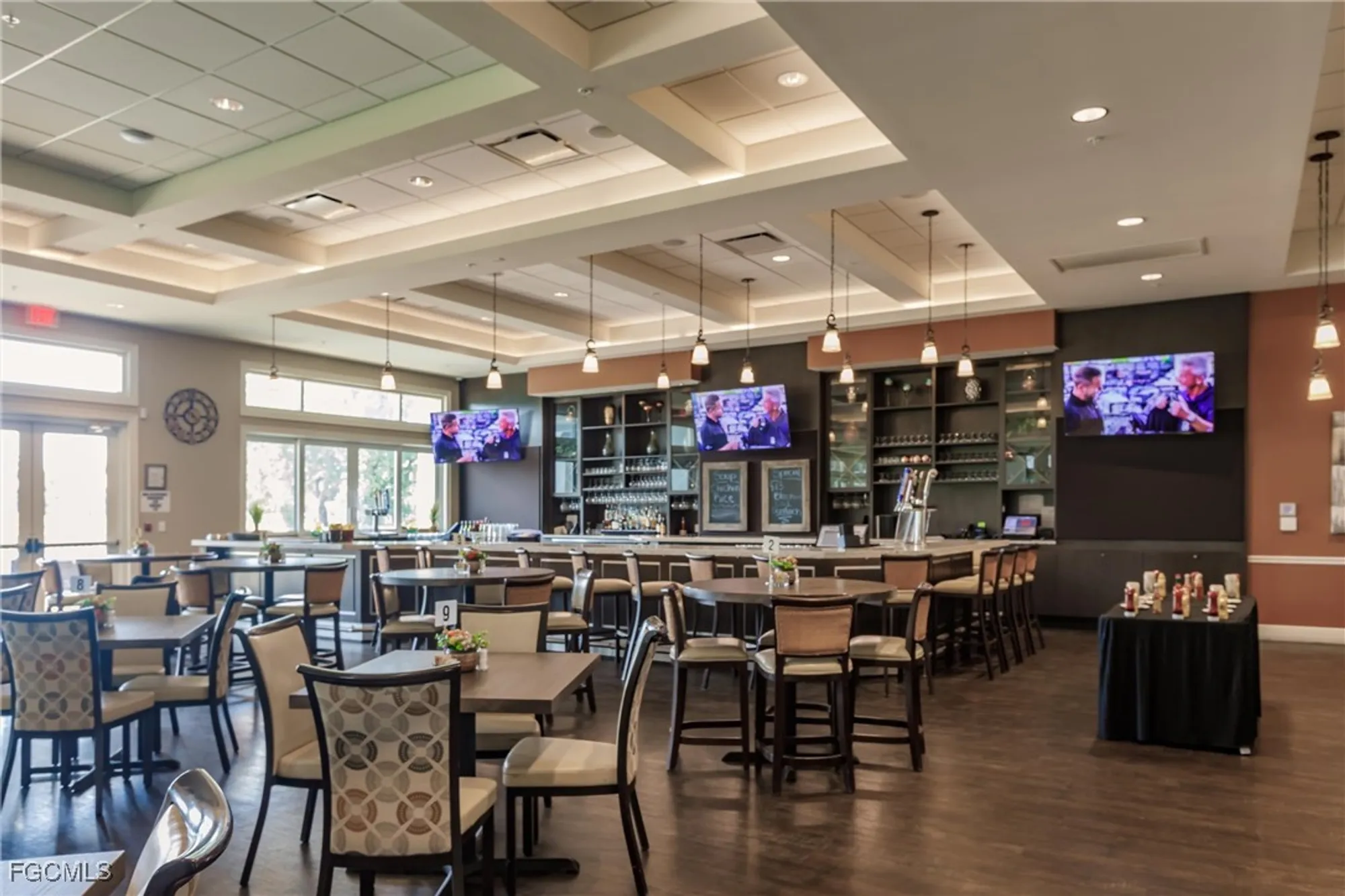 Property Slideshow image 30 of 34 | 5665 trailwinds dr 615, Fort Myers, FL, 33907