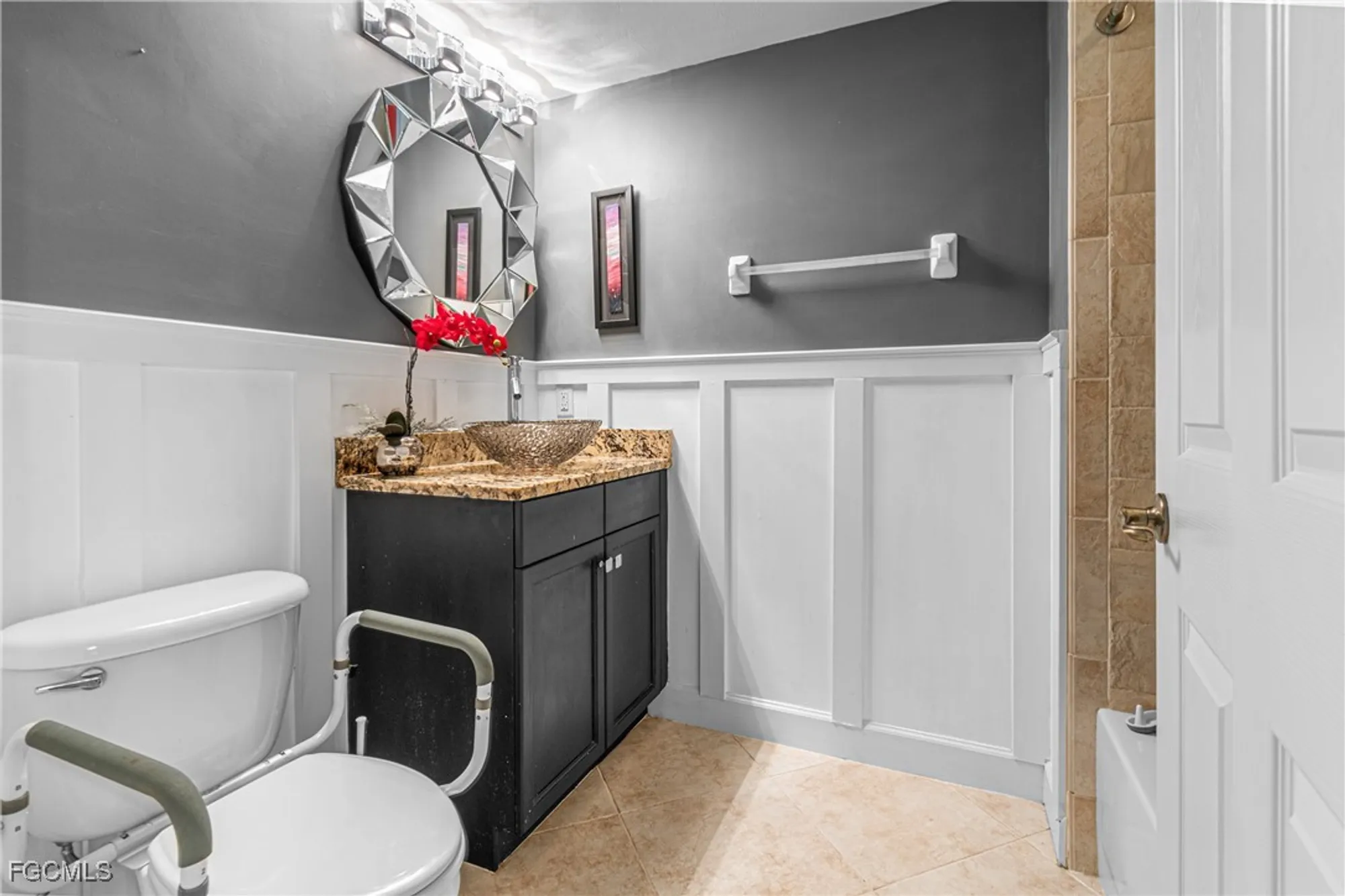 Property Slideshow image 27 of 45 | 10507 sevilla dr apt 101, Fort Myers, FL, 33913