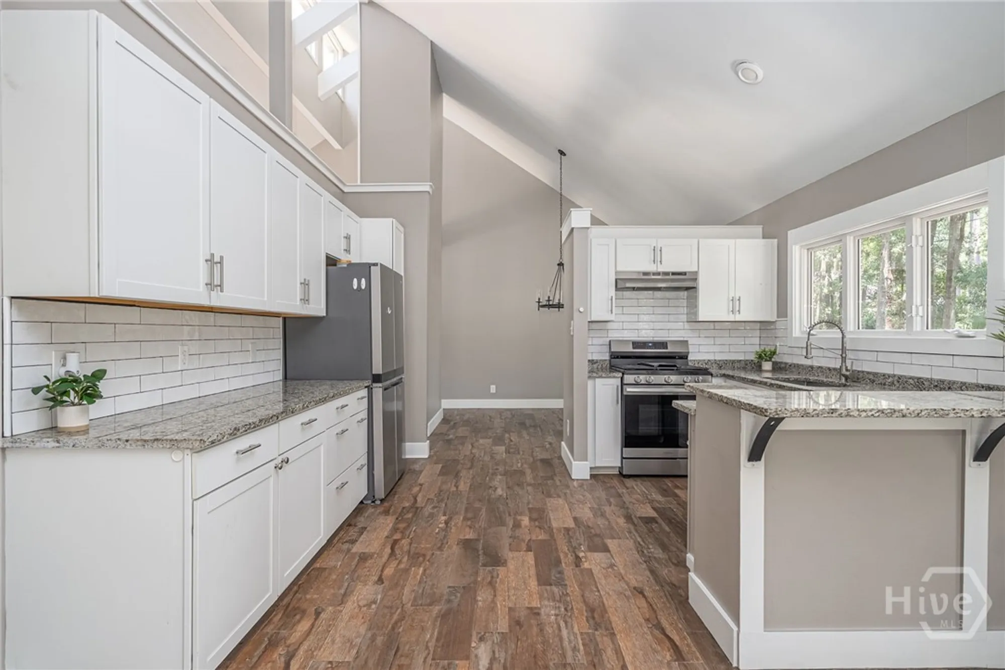 Property Slideshow image 11 of 29 | 22 monastery rd, Savannah, GA, 31411