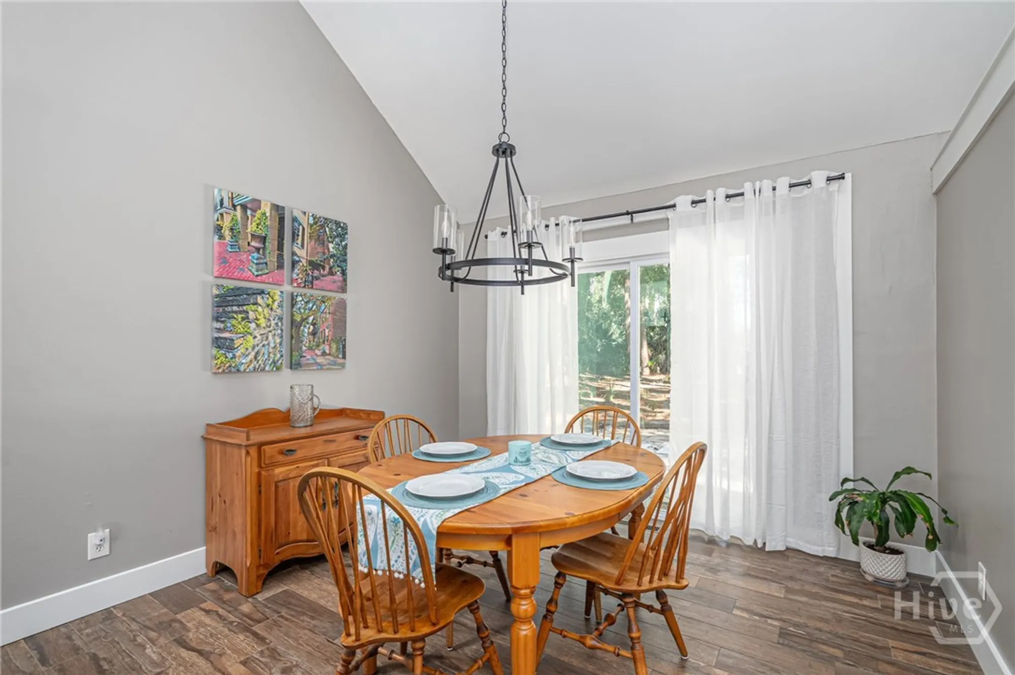 Property Slideshow image 9 of 29 | 22 monastery rd, Savannah, GA, 31411